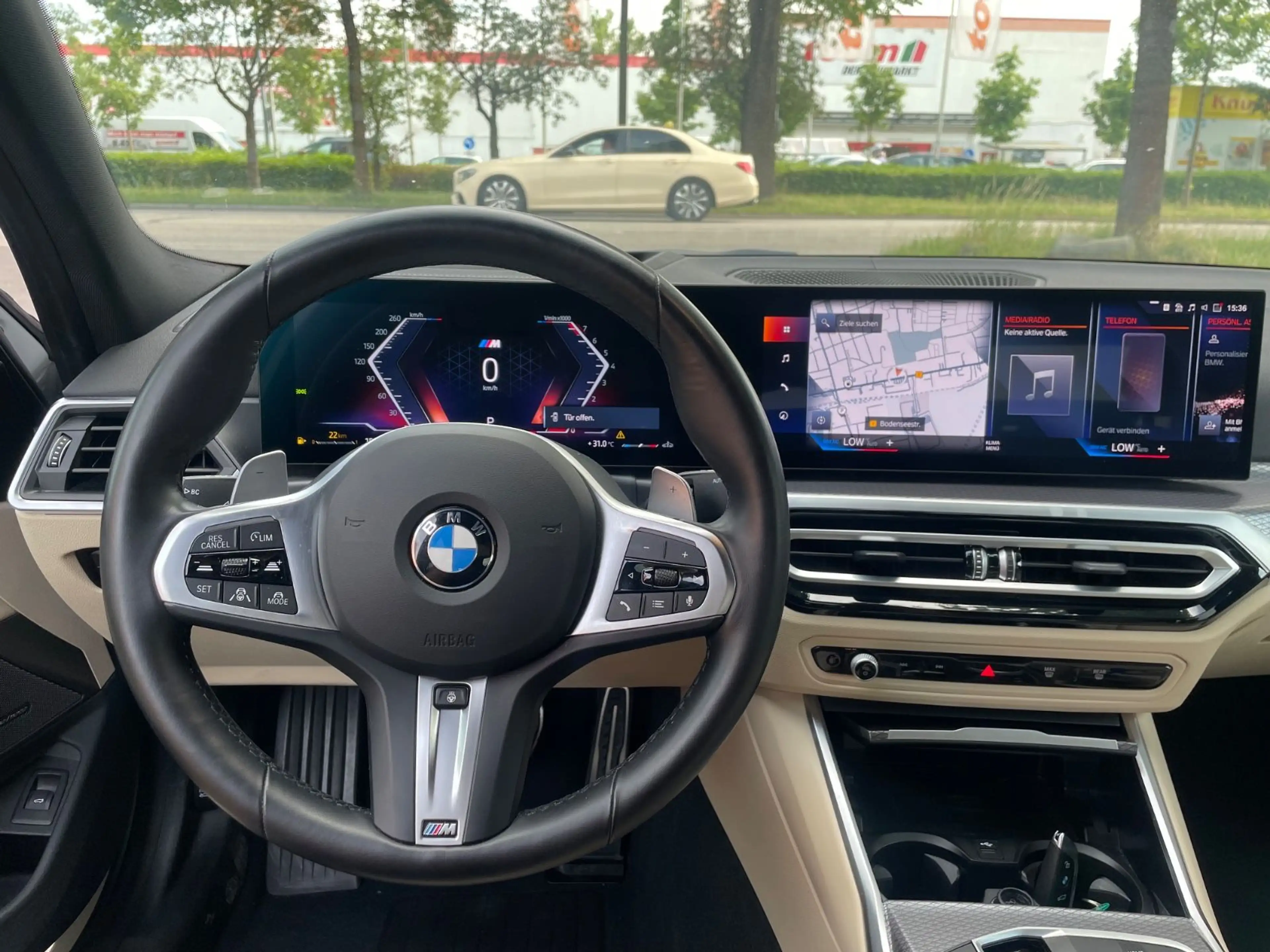 BMW 330 i xDri*MSport* Sit-Memory*Glass-Dach*Comfort — photo 11