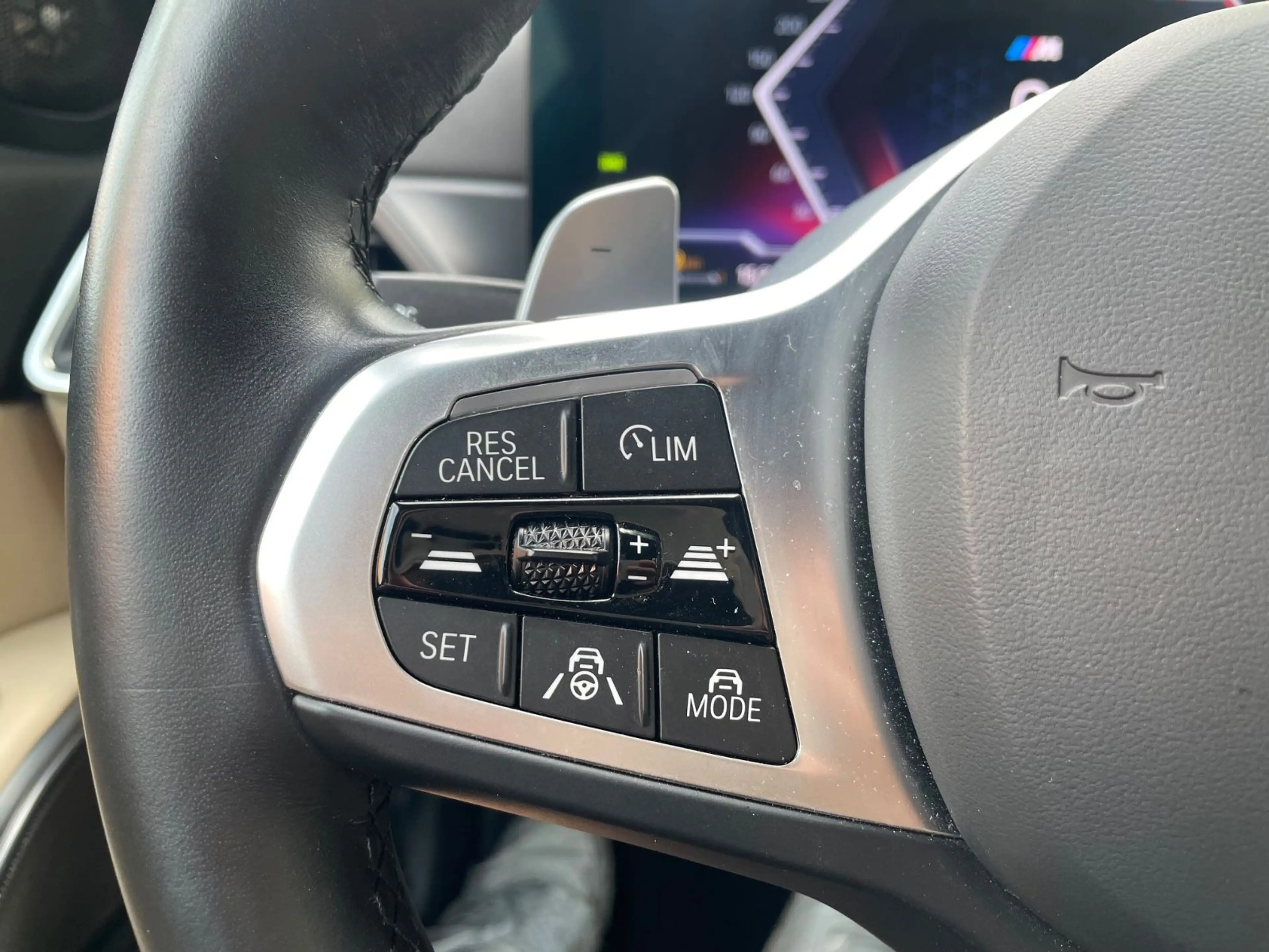 BMW 330 i xDri*MSport* Sit-Memory*Glass-Dach*Comfort — photo 9