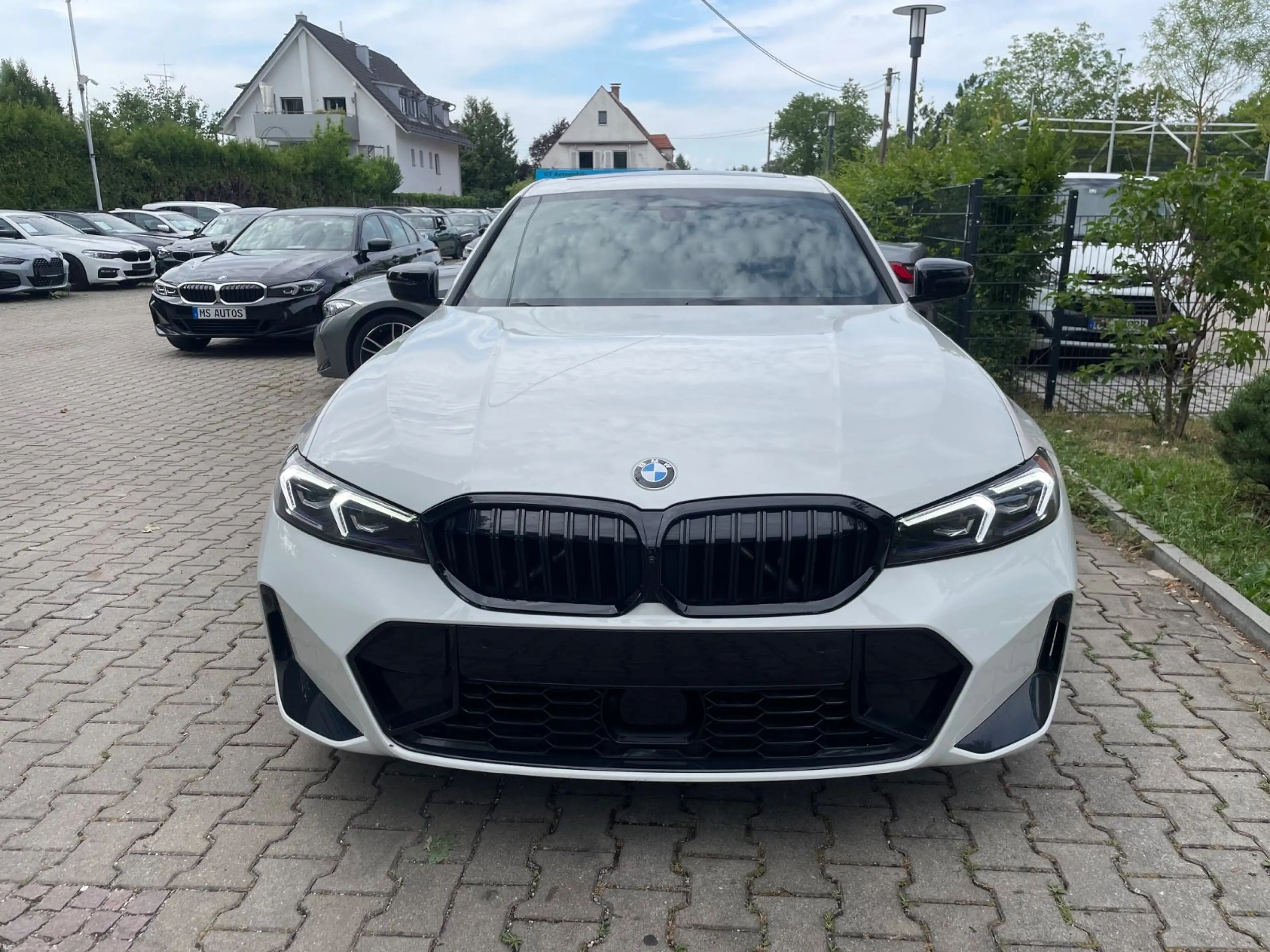 BMW 330 i xDri*MSport* Sit-Memory*Glass-Dach*Comfort — photo 8