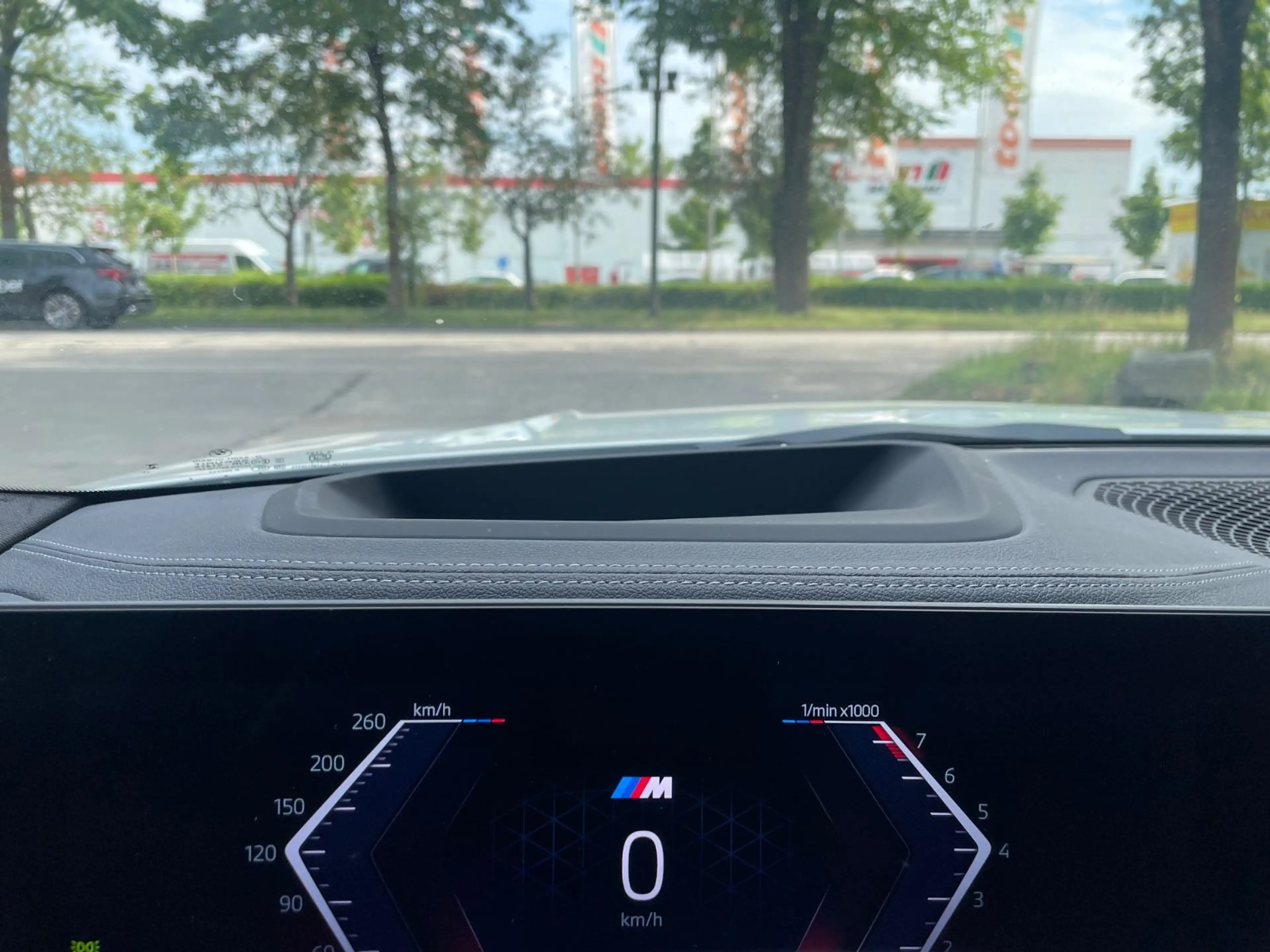 BMW 330 i xDri*MSport* Sit-Memory*Glass-Dach*Comfort — photo 13