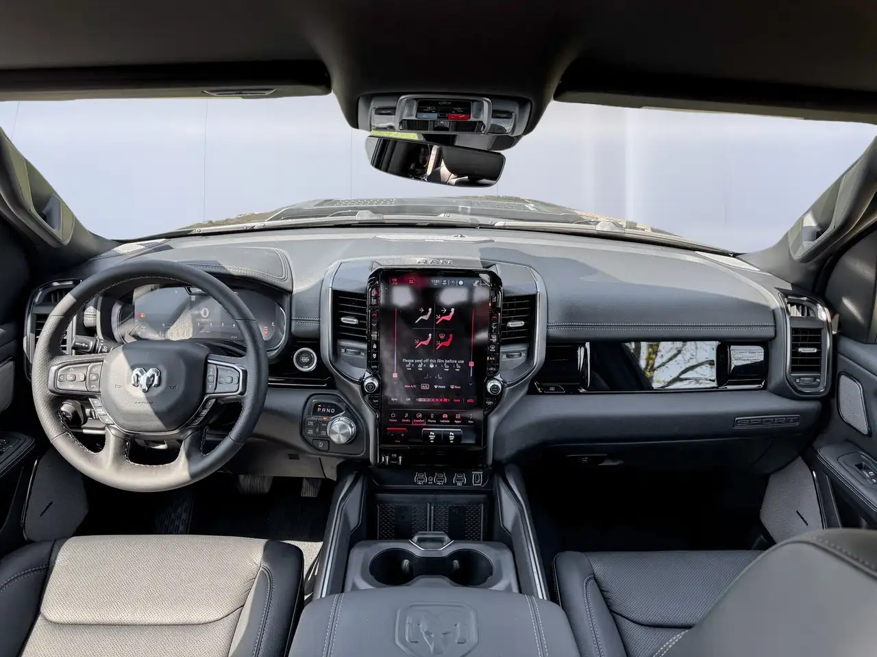 RAM 1500 снимка RAM 1500