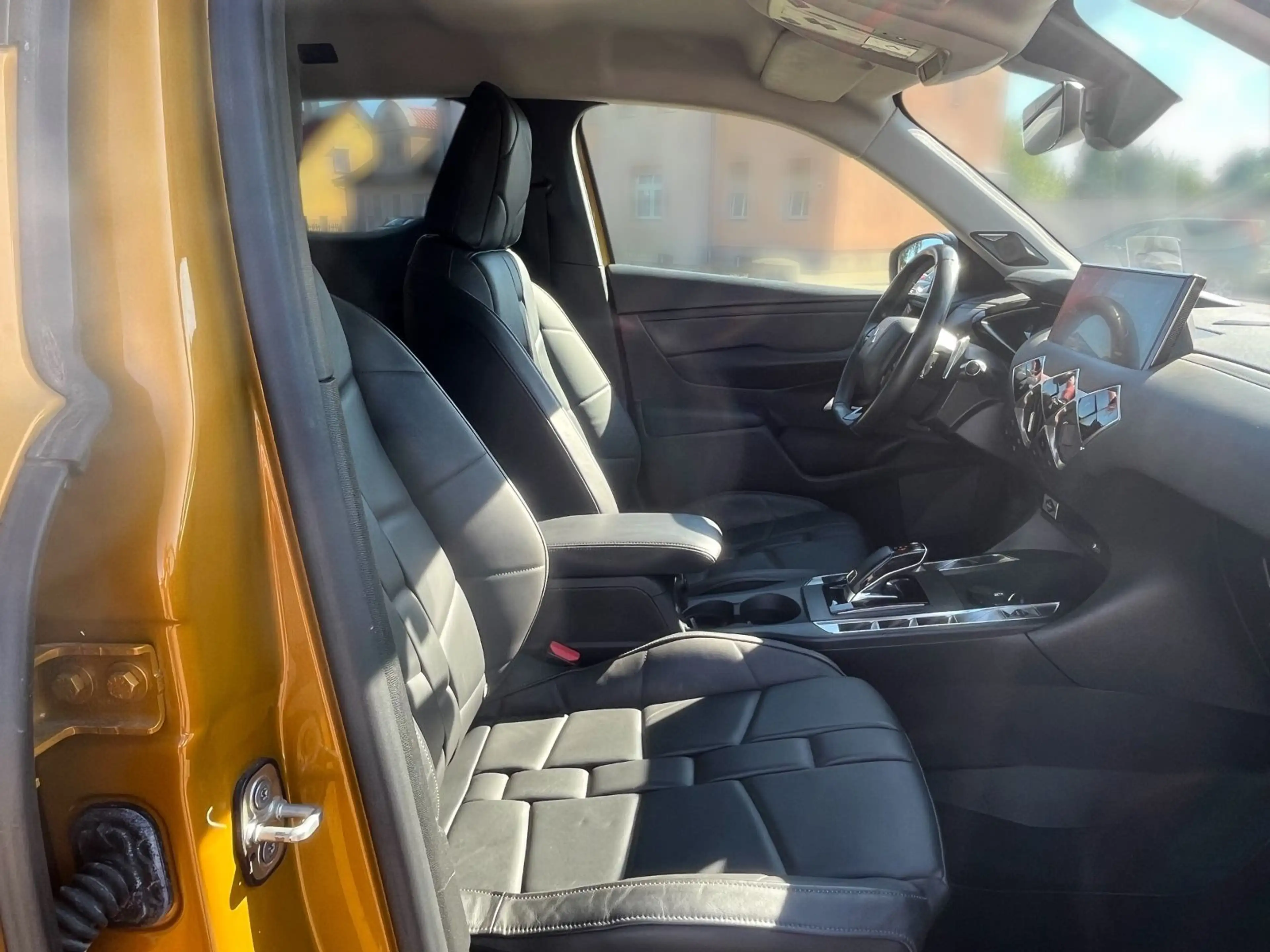 DS Automobiles DS 3 Crossback PureTech 1.2 Opera*Automatik* — photo 26