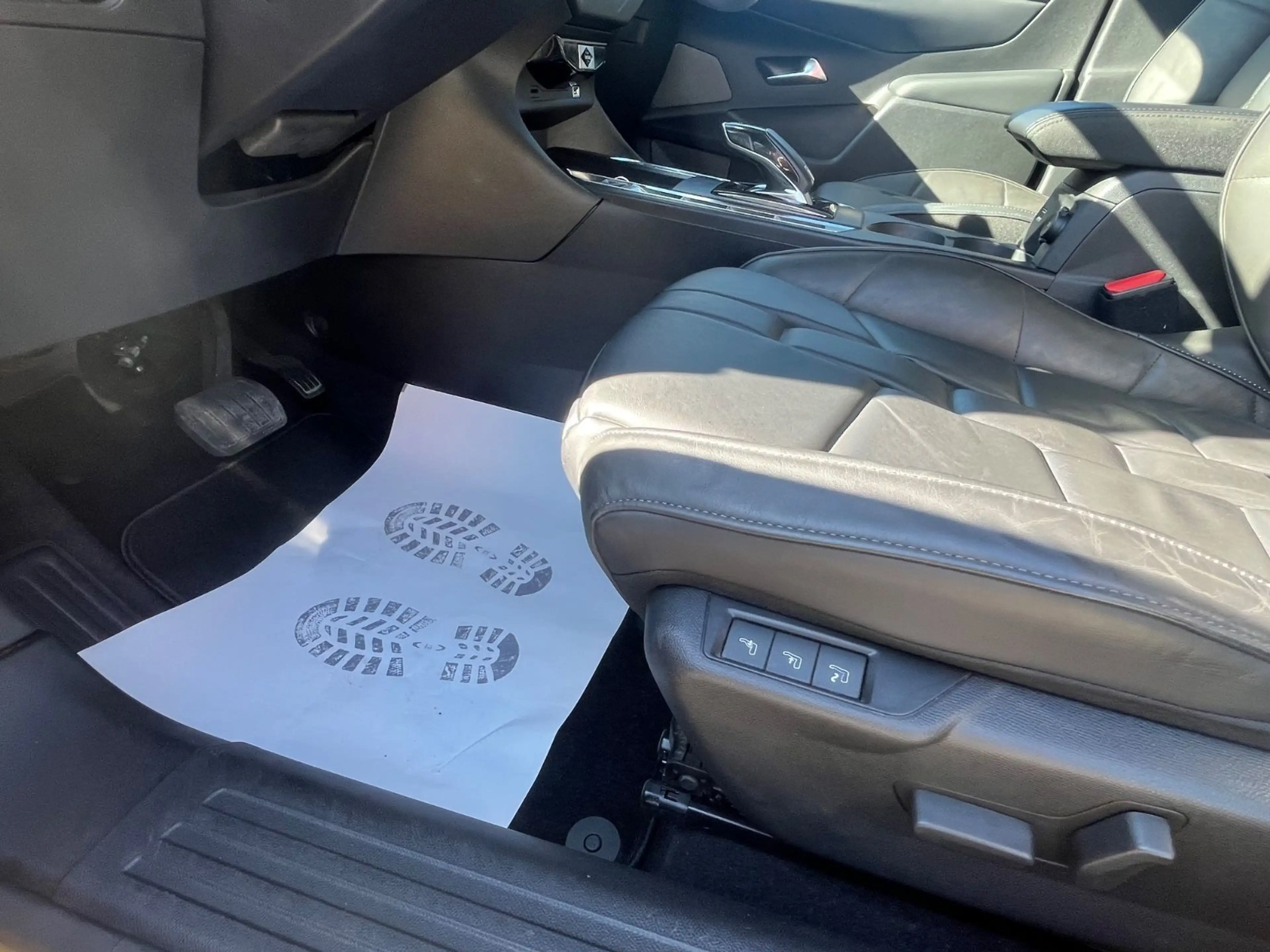 DS Automobiles DS 3 Crossback PureTech 1.2 Opera*Automatik* — photo 33