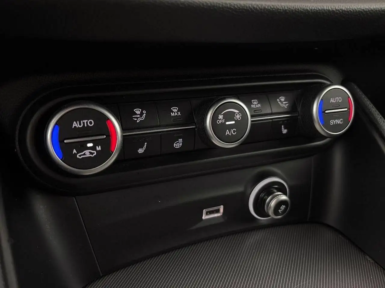 Alfa Romeo Stelvio 2022 — фото 14