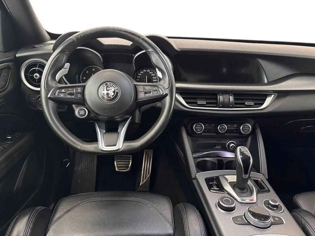 Alfa Romeo Stelvio 2022 — фото 11