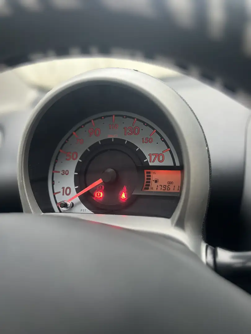 Peugeot 107 1.0i 12v Trendy - 2