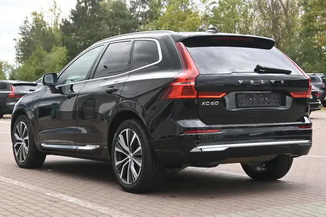 Volvo XC60 view 5