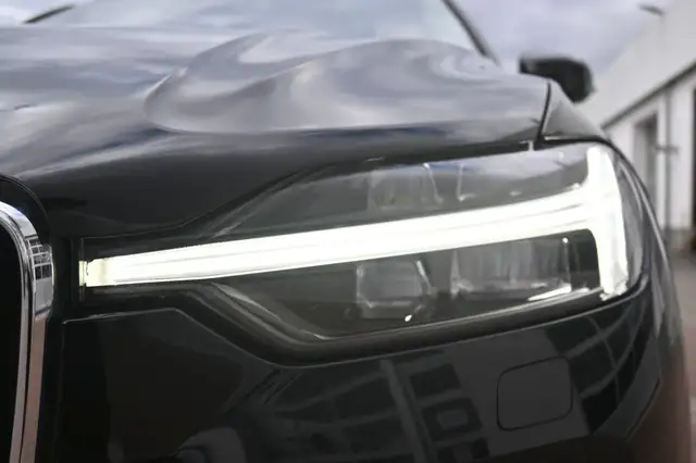 Volvo XC60 view 11