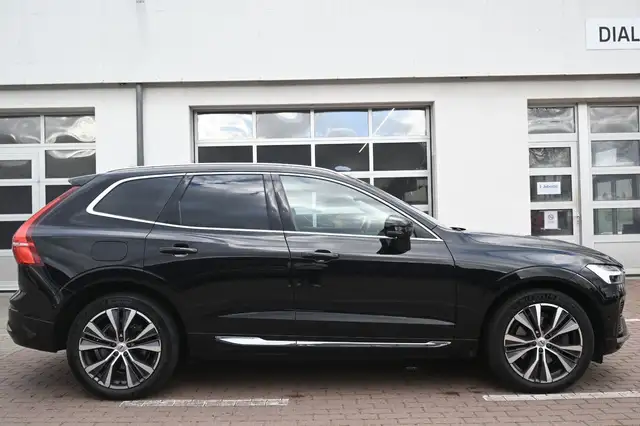 Volvo XC60 view 8