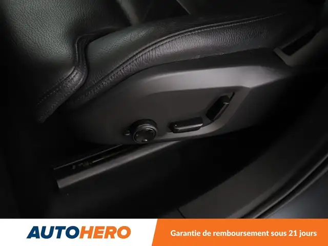 Volvo XC60 view 11