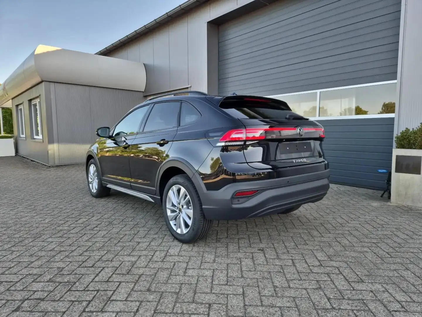 Volkswagen Taigo 1.0 TSI 116PS DSG Life LED-Matrix-Scheinwerfer Kli Schwarz - 2