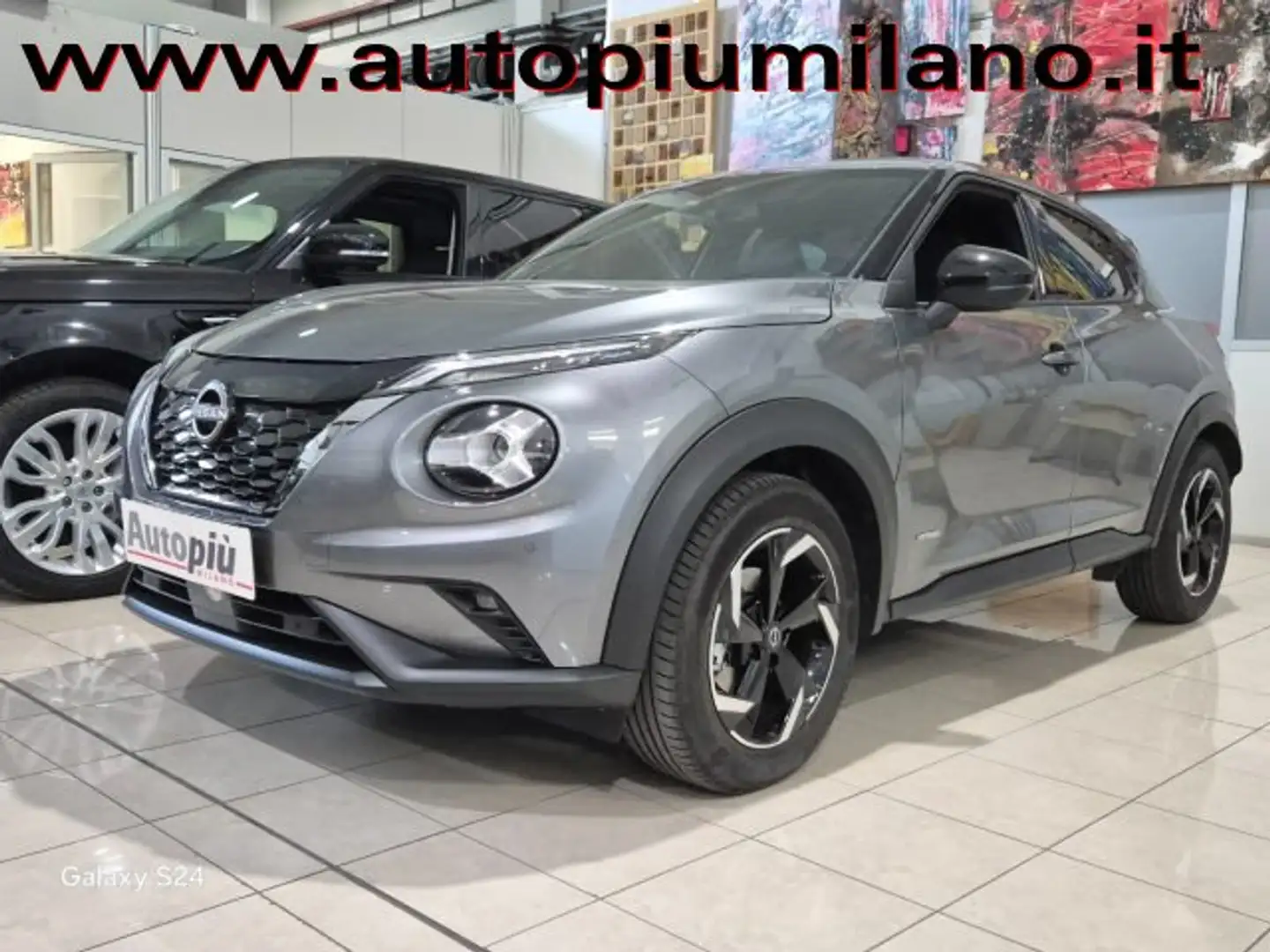 Nissan Juke 1.6 hev N-Connecta Zwart - 1