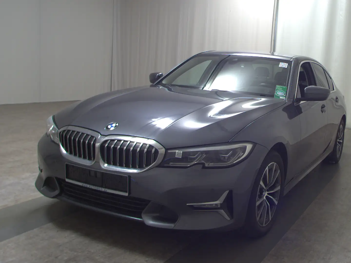 BMW 318 d Luxury Line HUD Laser LC Pro el.Heck HiFi Grau - 2