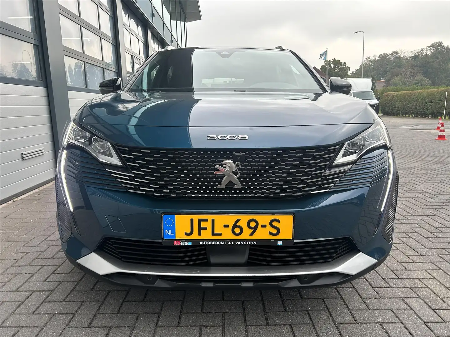 Peugeot 3008 1.2 Aut. GT 130pk, Carplay, Trekhaak, Stoelverwarm Bleu - 2