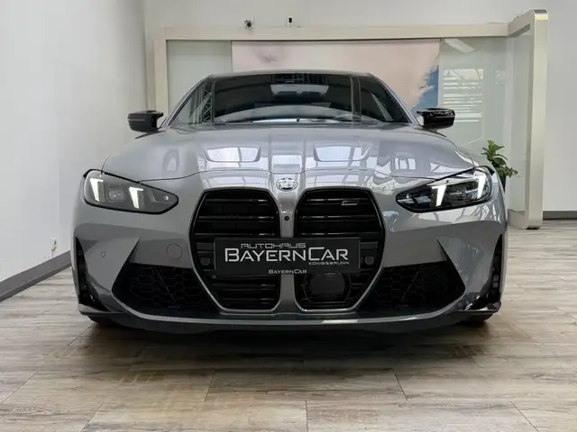 BMW M4 view 2