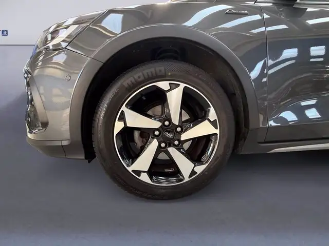Ford Focus view 14
