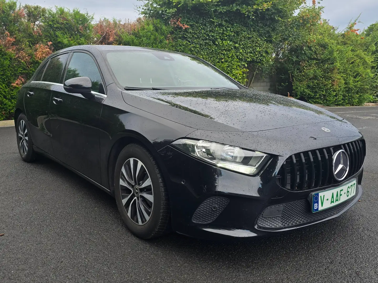 Mercedes-Benz A 180 BOÎTE AUTO|CLIM|GRAND ÉCRAN|CLIM|NAVI|CUIR Zwart - 1
