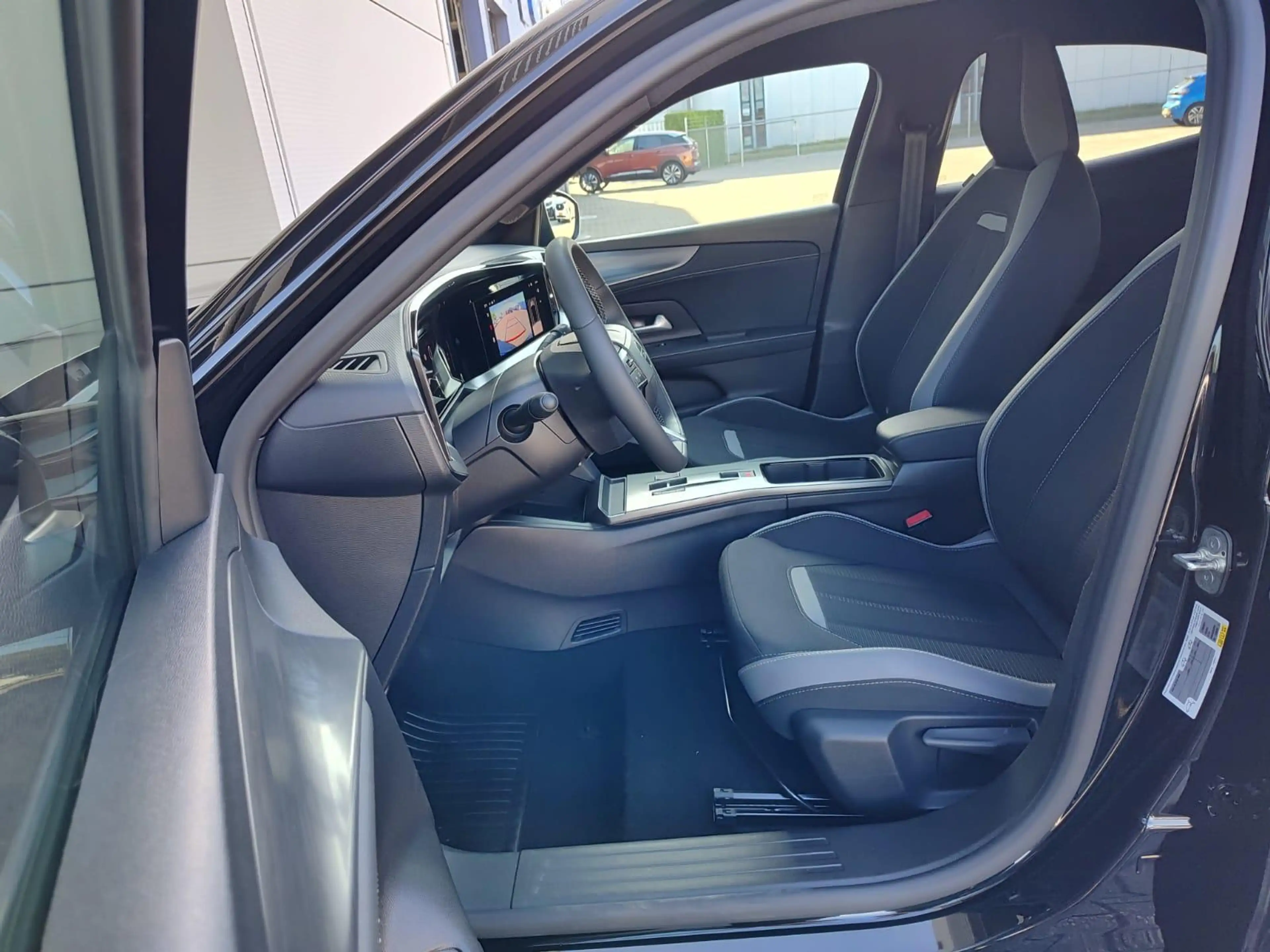 Opel Mokka-E Electric GS 54 kWh 360 Camera | Adaptive cruise co — photo 6