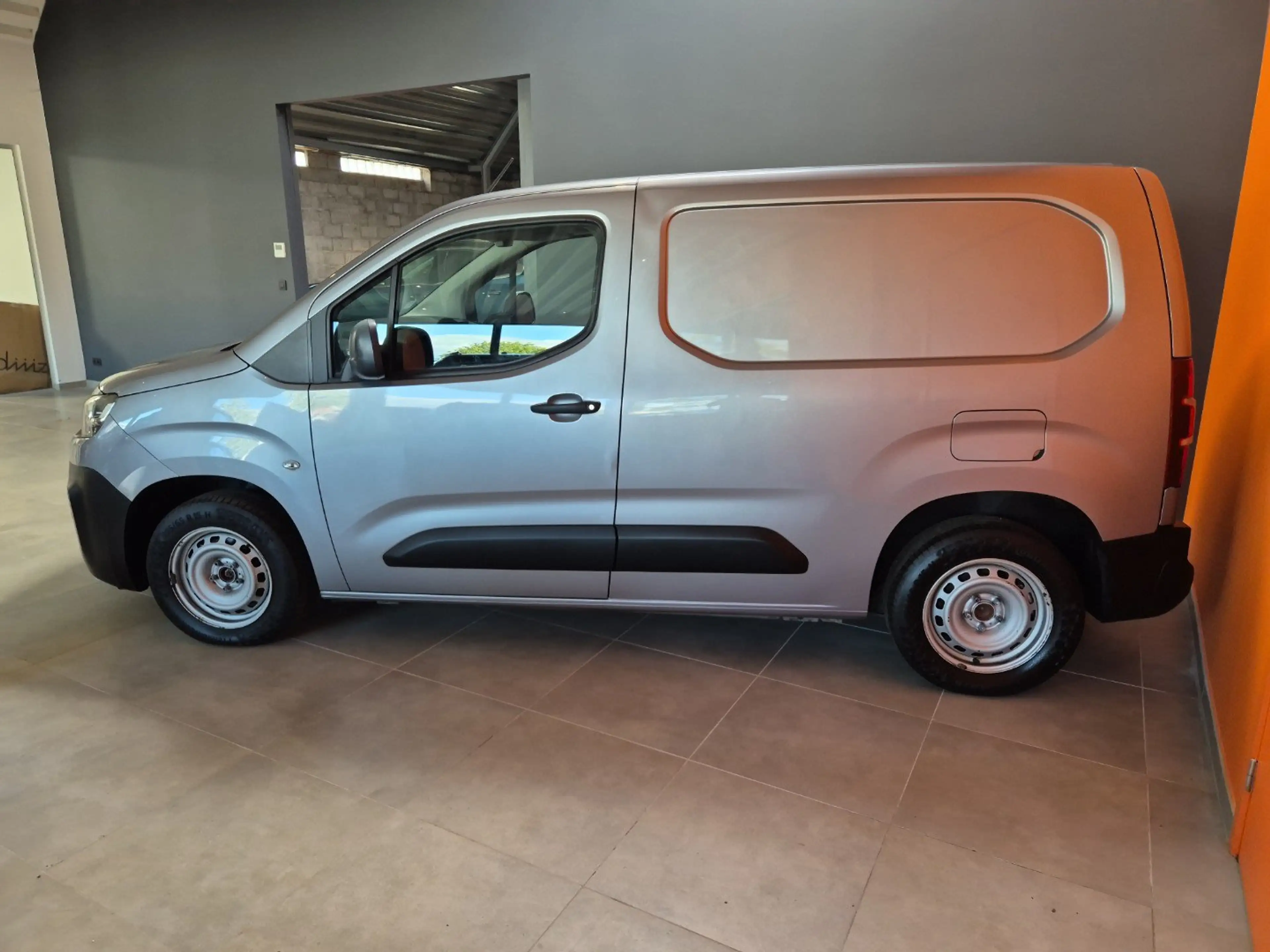 Citroen Berlingo M Light PureTech S&S Club — photo 3