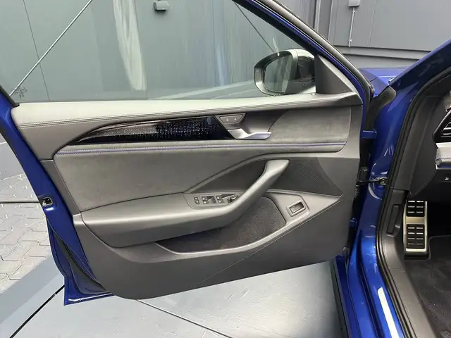 Volkswagen Passat view 15