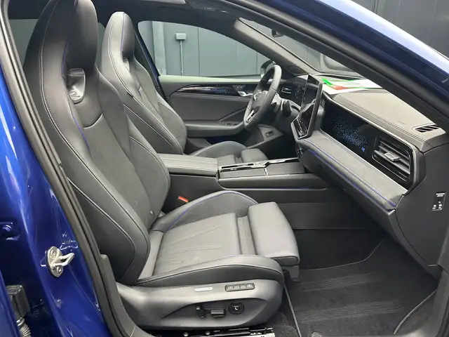 Volkswagen Passat view 12