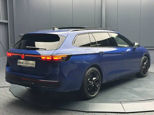 Volkswagen Passat view 5