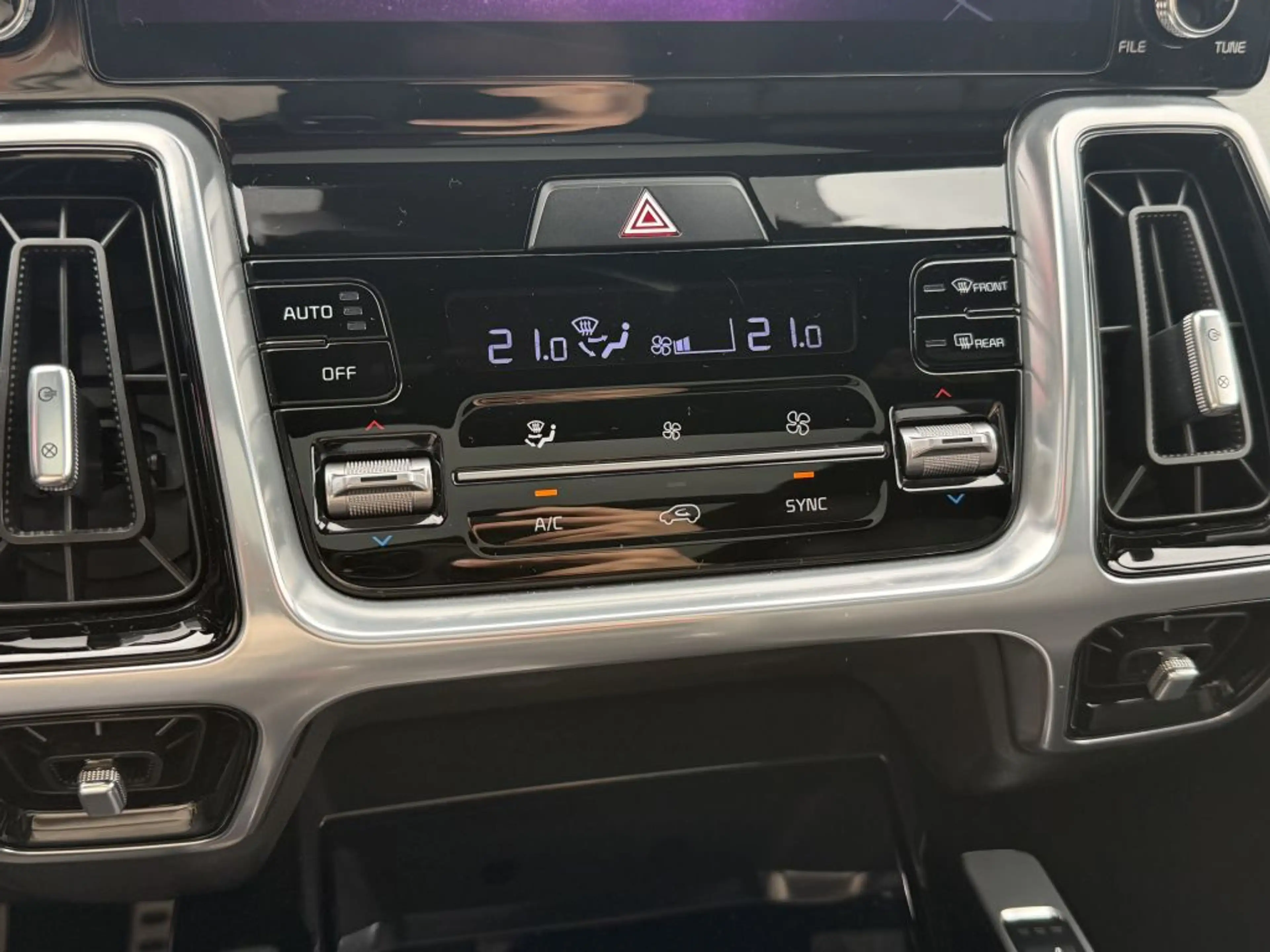 Kia Sorento 2.2 CRDi DCT8 AWD Spirit Premium — photo 13