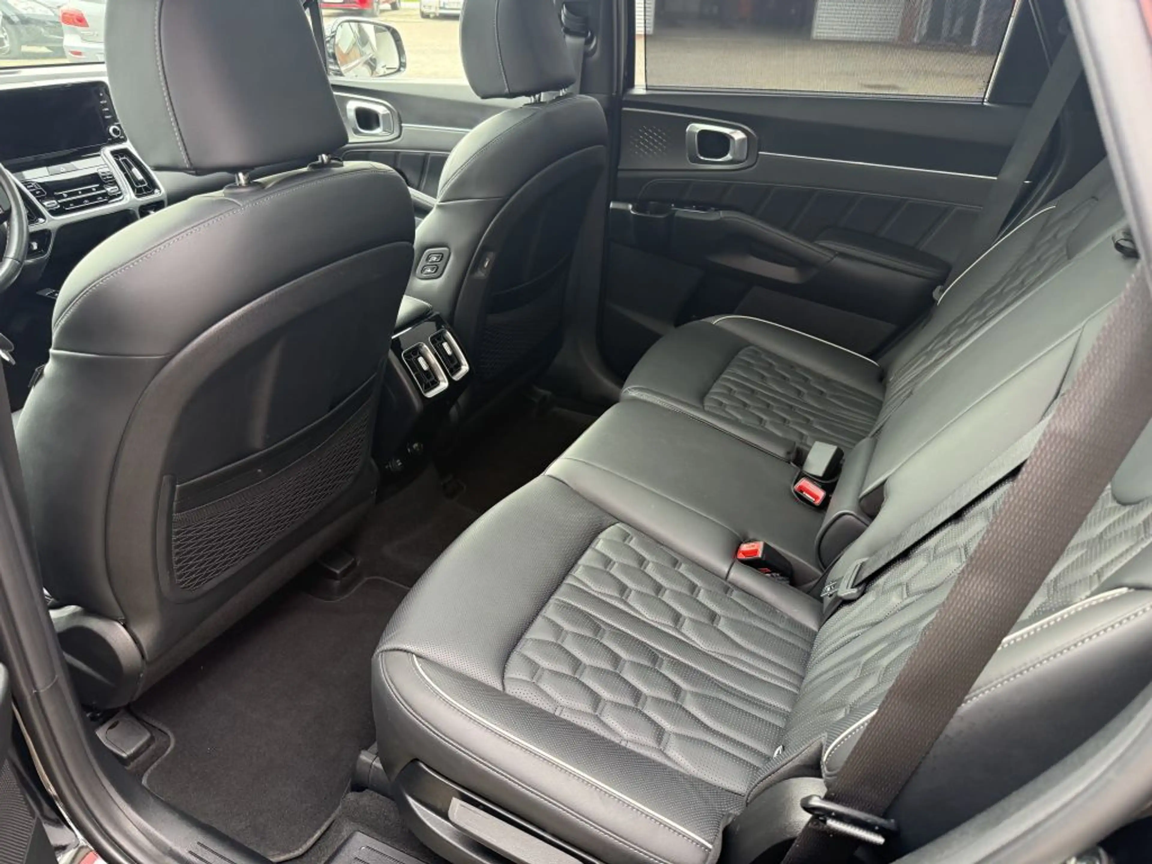 Kia Sorento 2.2 CRDi DCT8 AWD Spirit Premium — photo 9