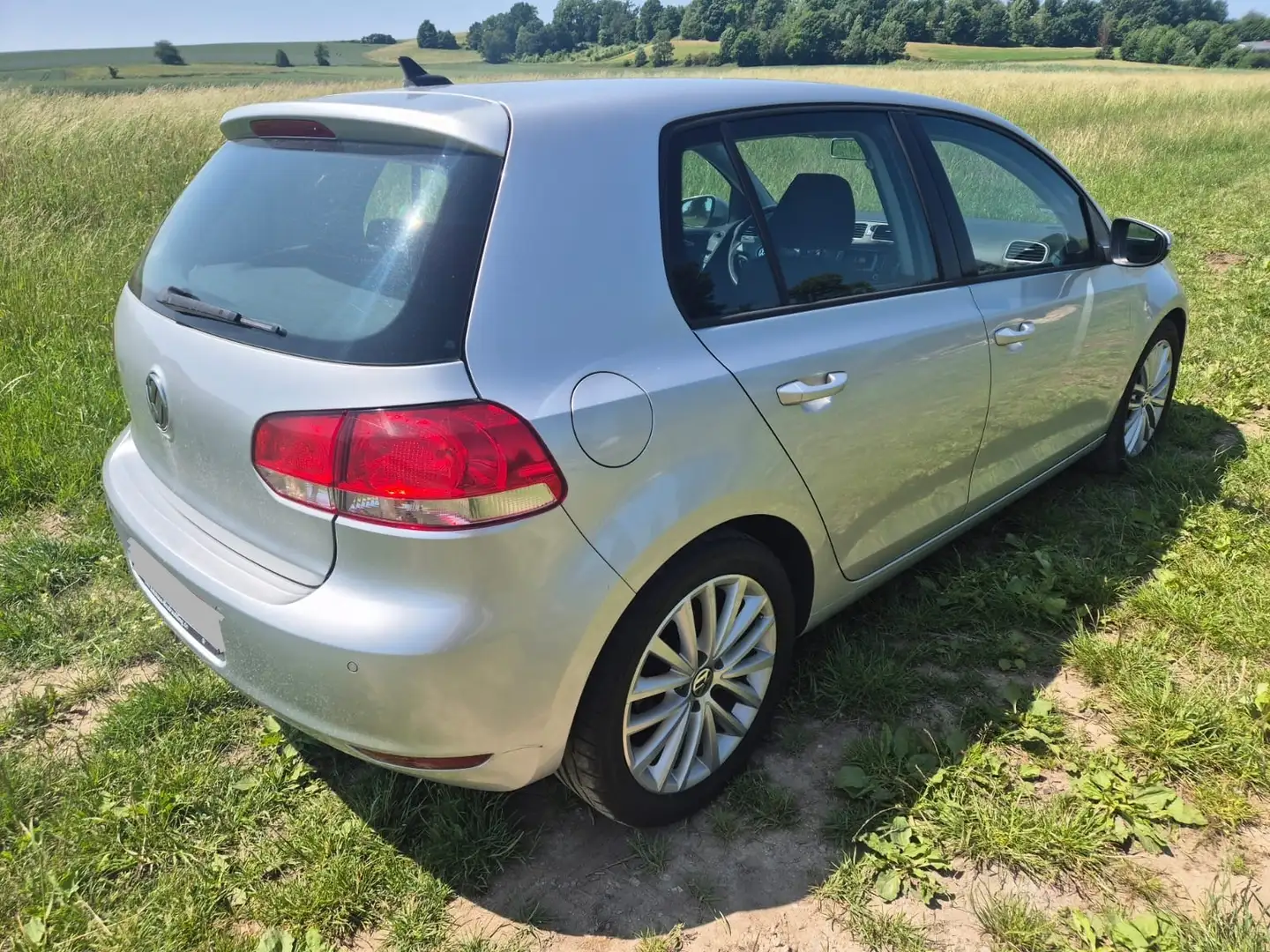 Volkswagen Golf 1.6 TDI DPF BlueMotion Trendline (Service,TÜV NEU) - 2