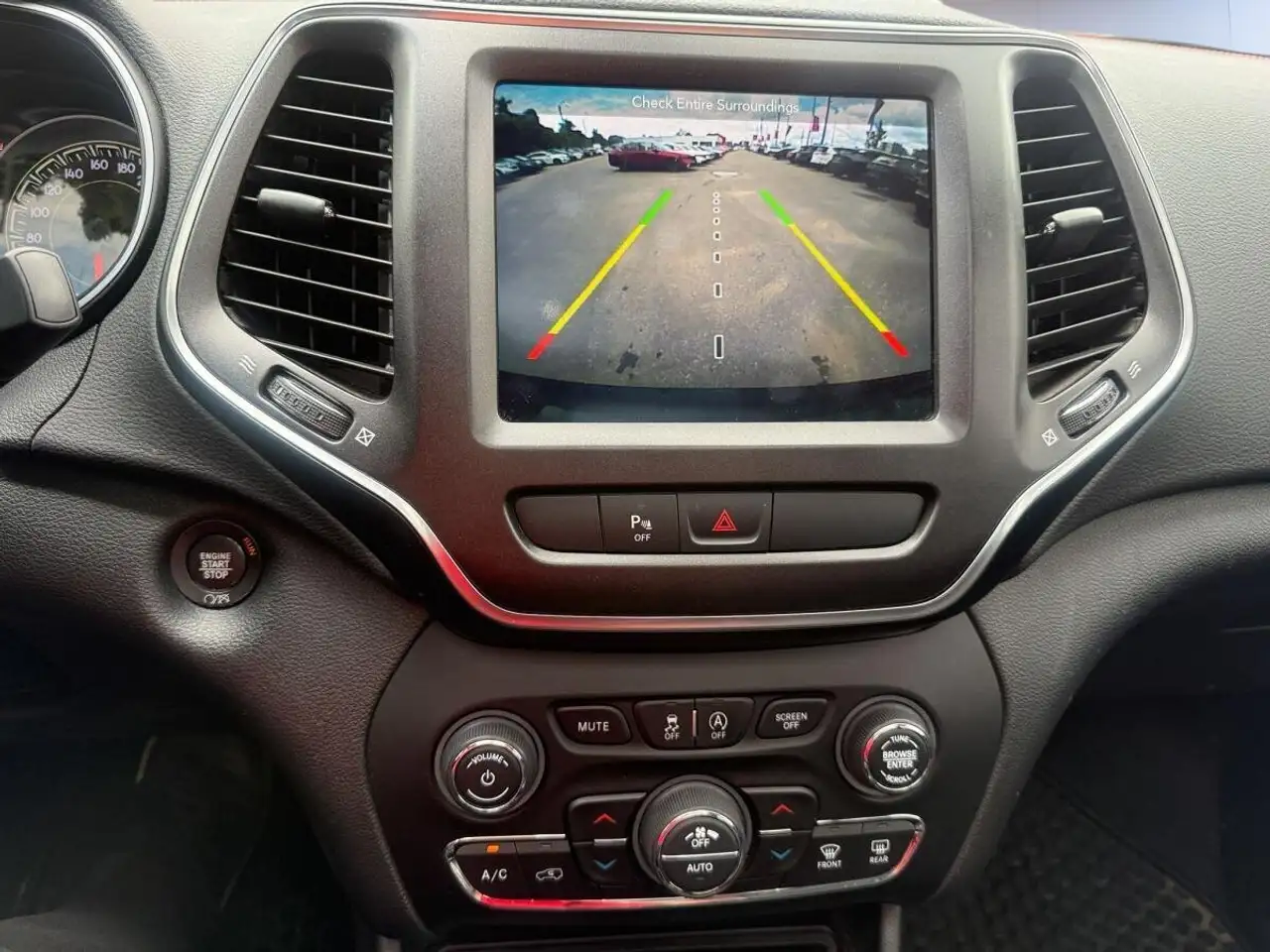 Jeep Cherokee fotografie Jeep Cherokee