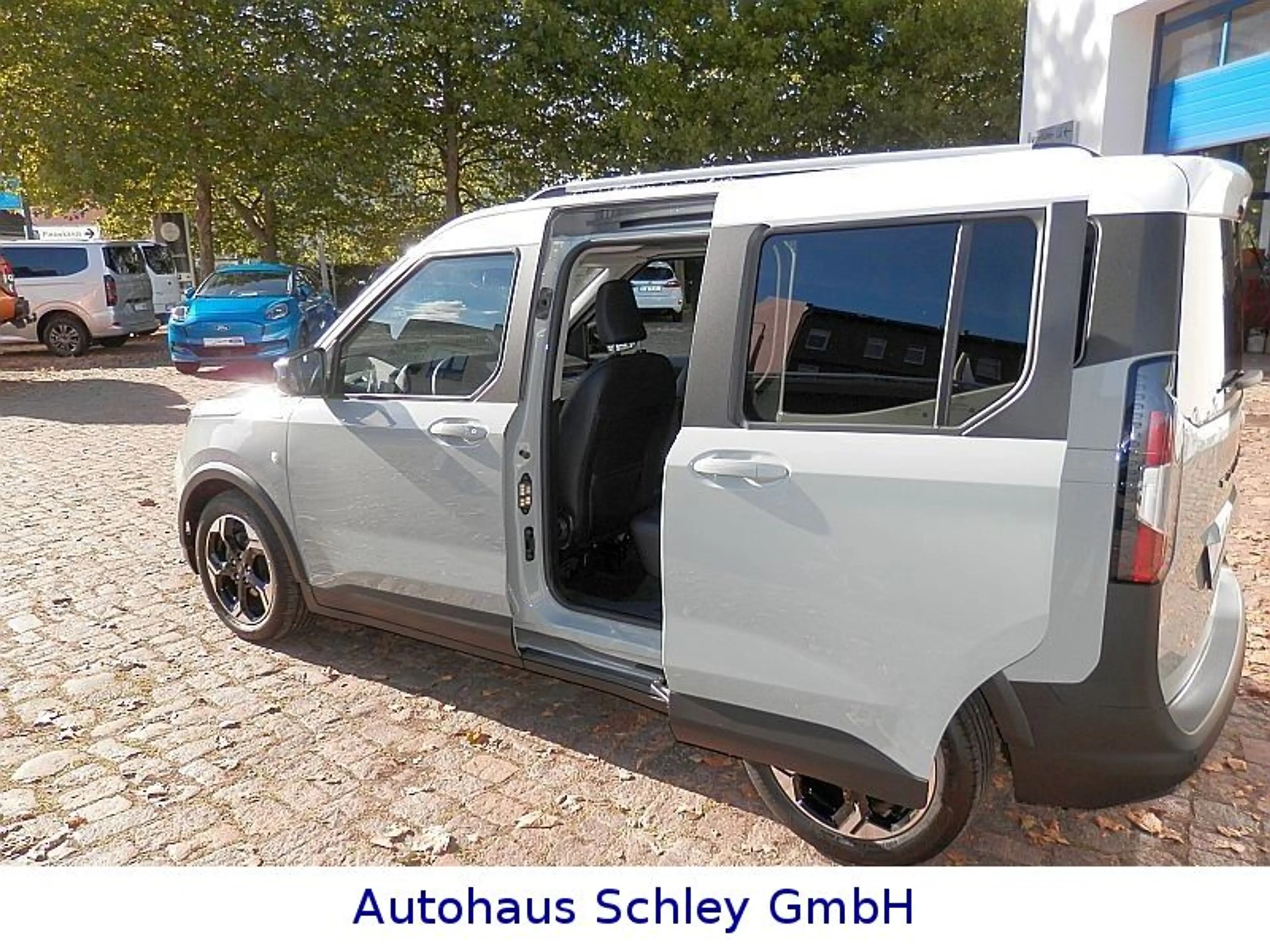 Ford Tourneo Courier Active*Autom*ACC*Totw.*RKam* — photo 6