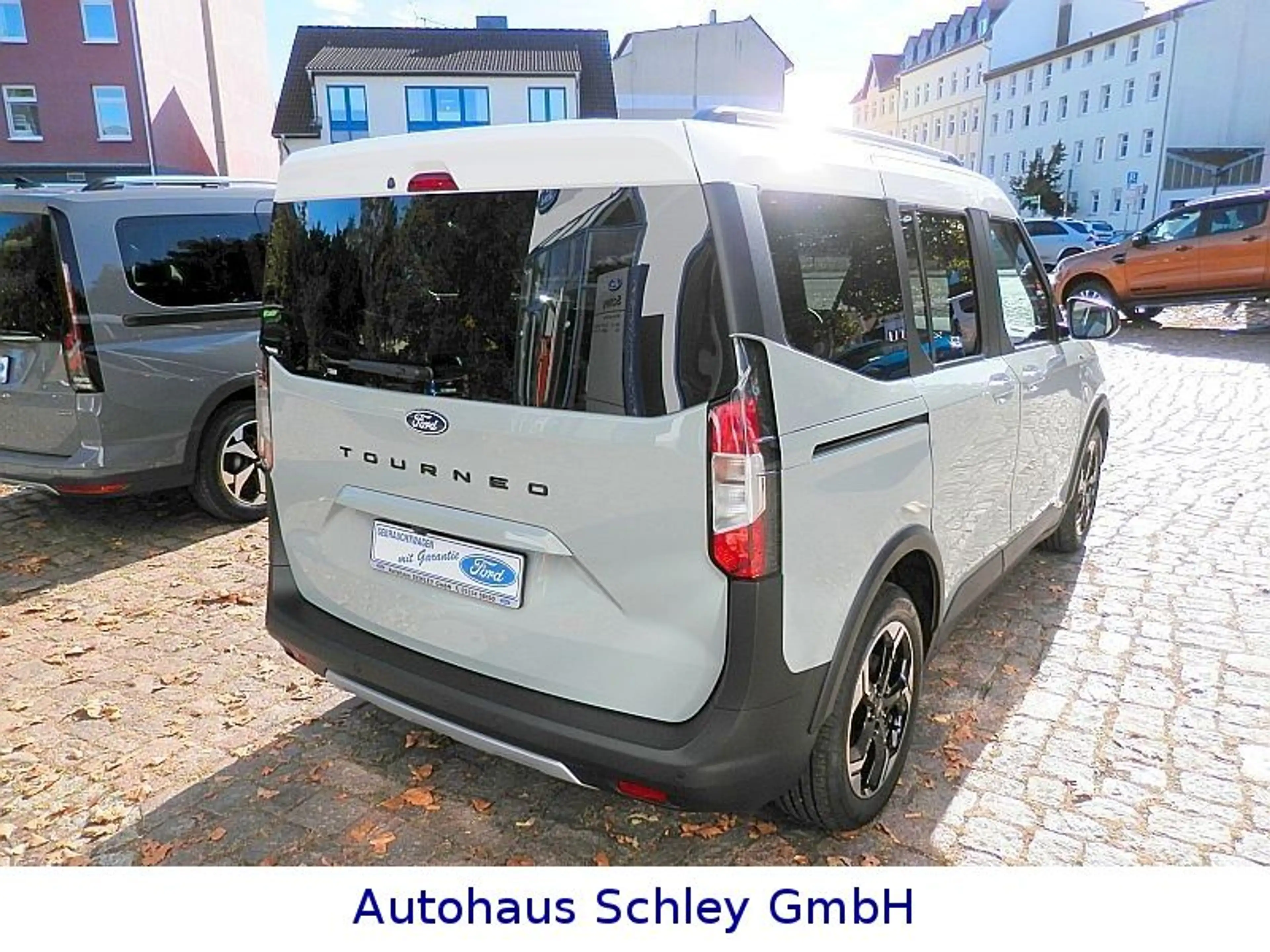 Ford Tourneo Courier Active*Autom*ACC*Totw.*RKam* — photo 4