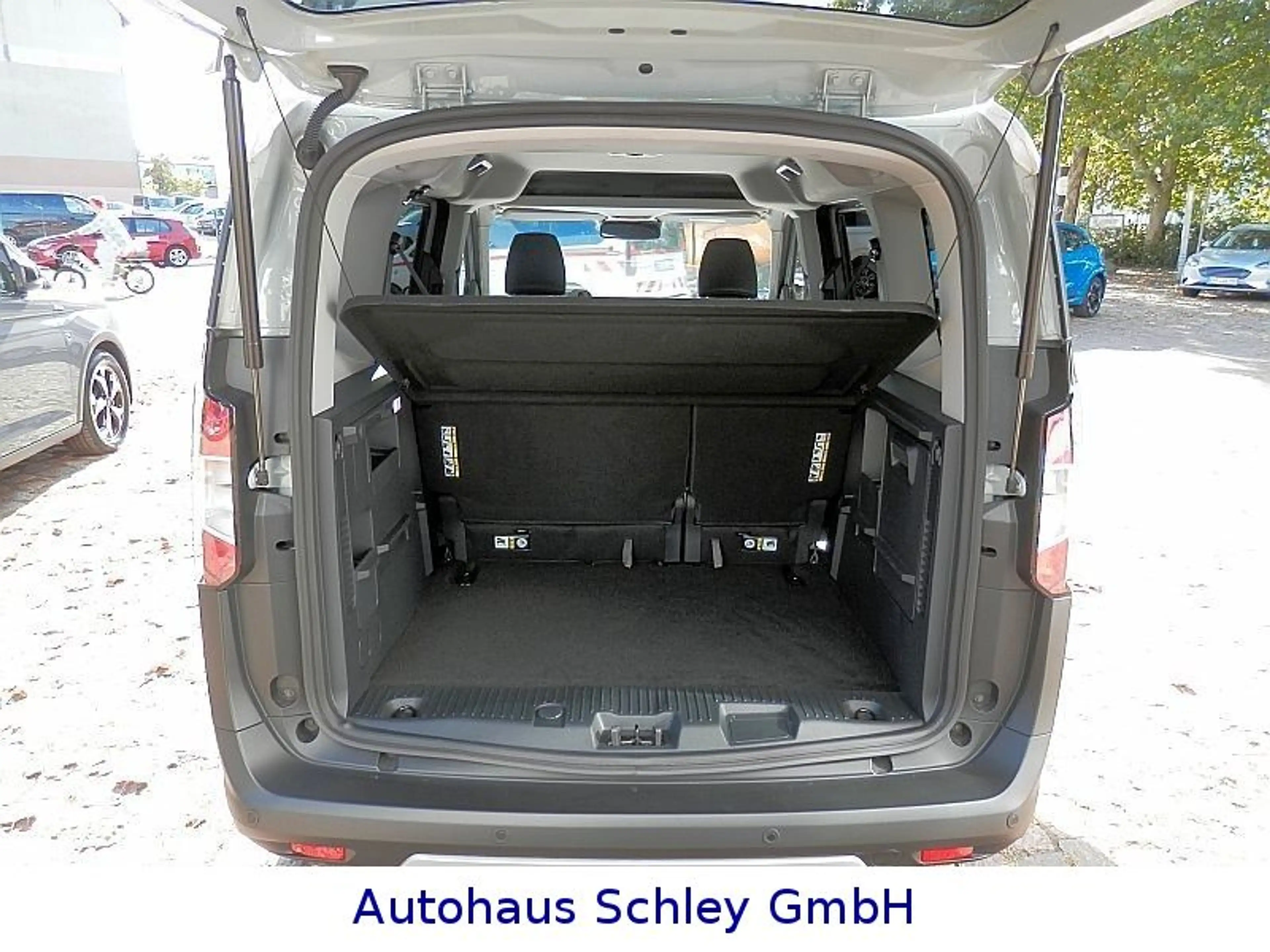 Ford Tourneo Courier Active*Autom*ACC*Totw.*RKam* — photo 9