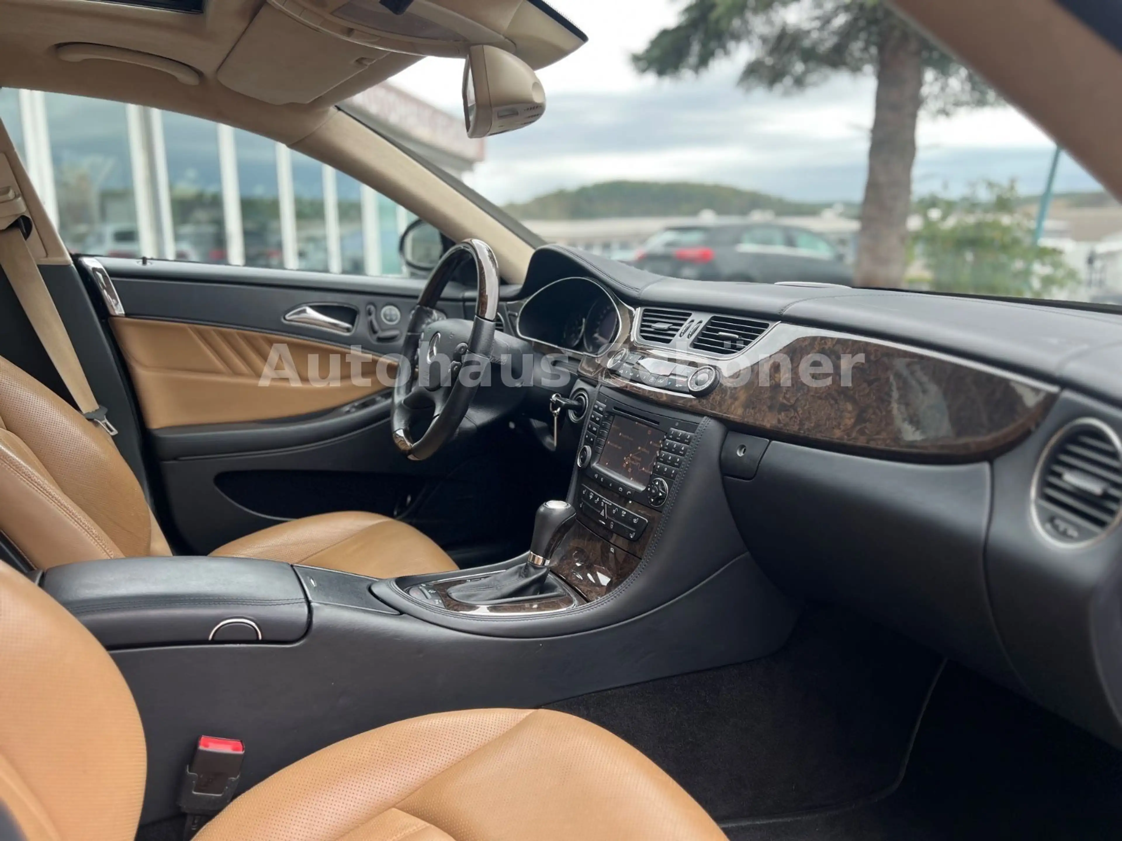 Mercedes-Benz CLS 500 V8 **Designo** — photo 14