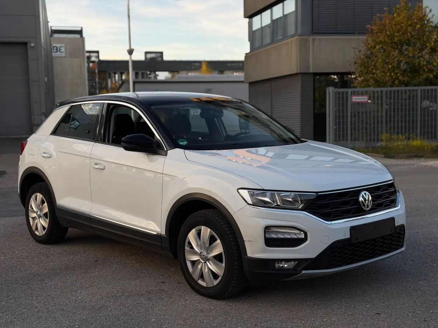 Volkswagen T-Roc 2.0 TDI Style 4Motion ACC Kamera Keyless Weiß - 2