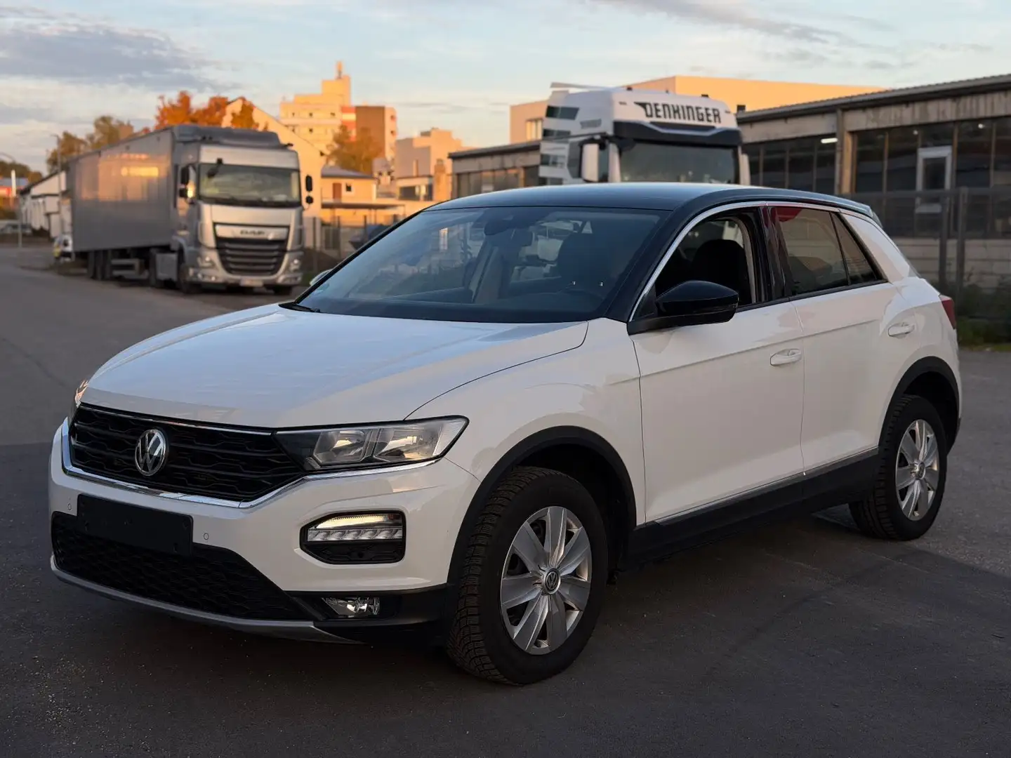 Volkswagen T-Roc 2.0 TDI Style 4Motion ACC Kamera Keyless Weiß - 1