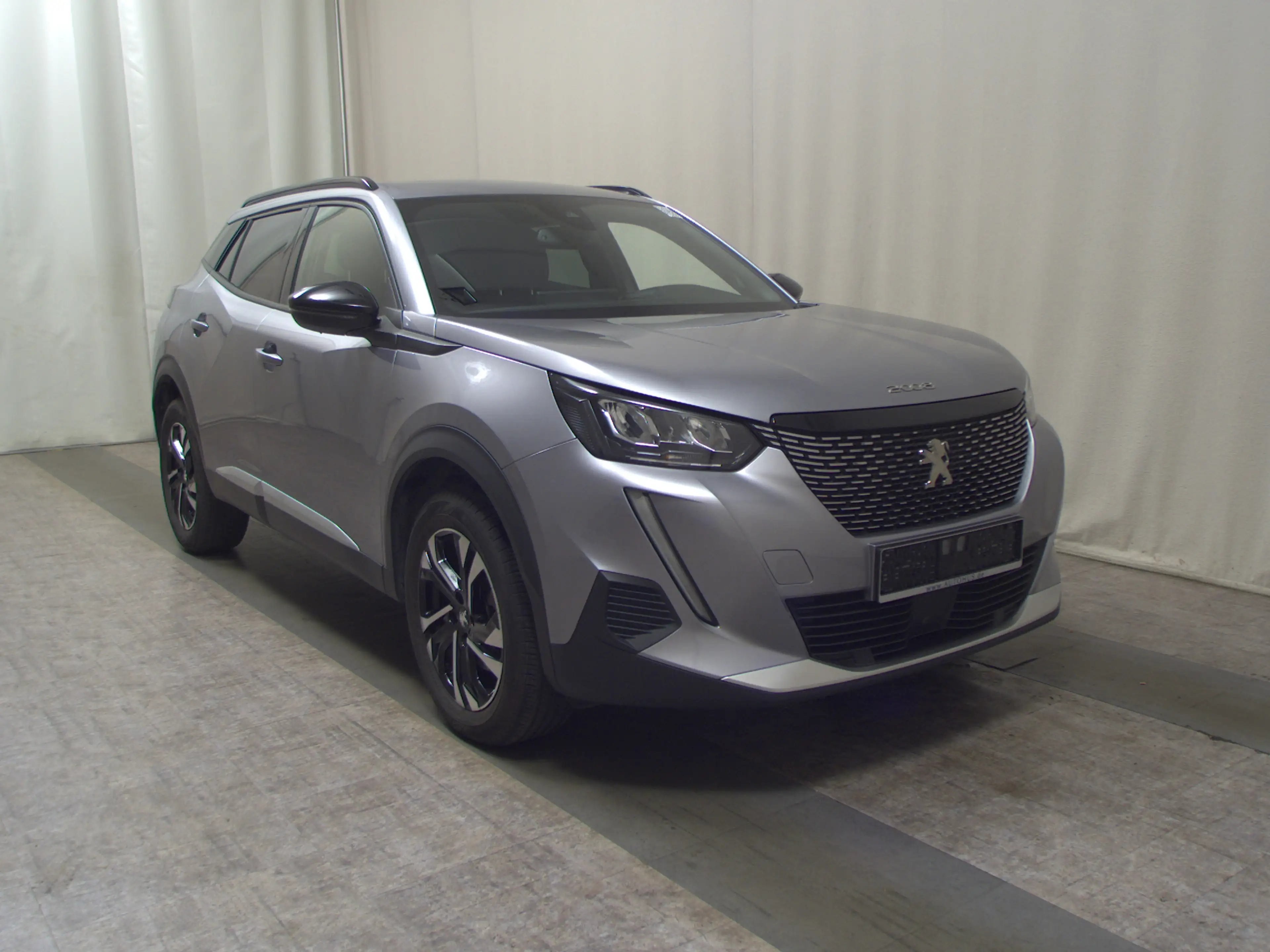 Peugeot 2008 BlueHDi 130 Allure T-Leder Navi LED RFK — photo 3