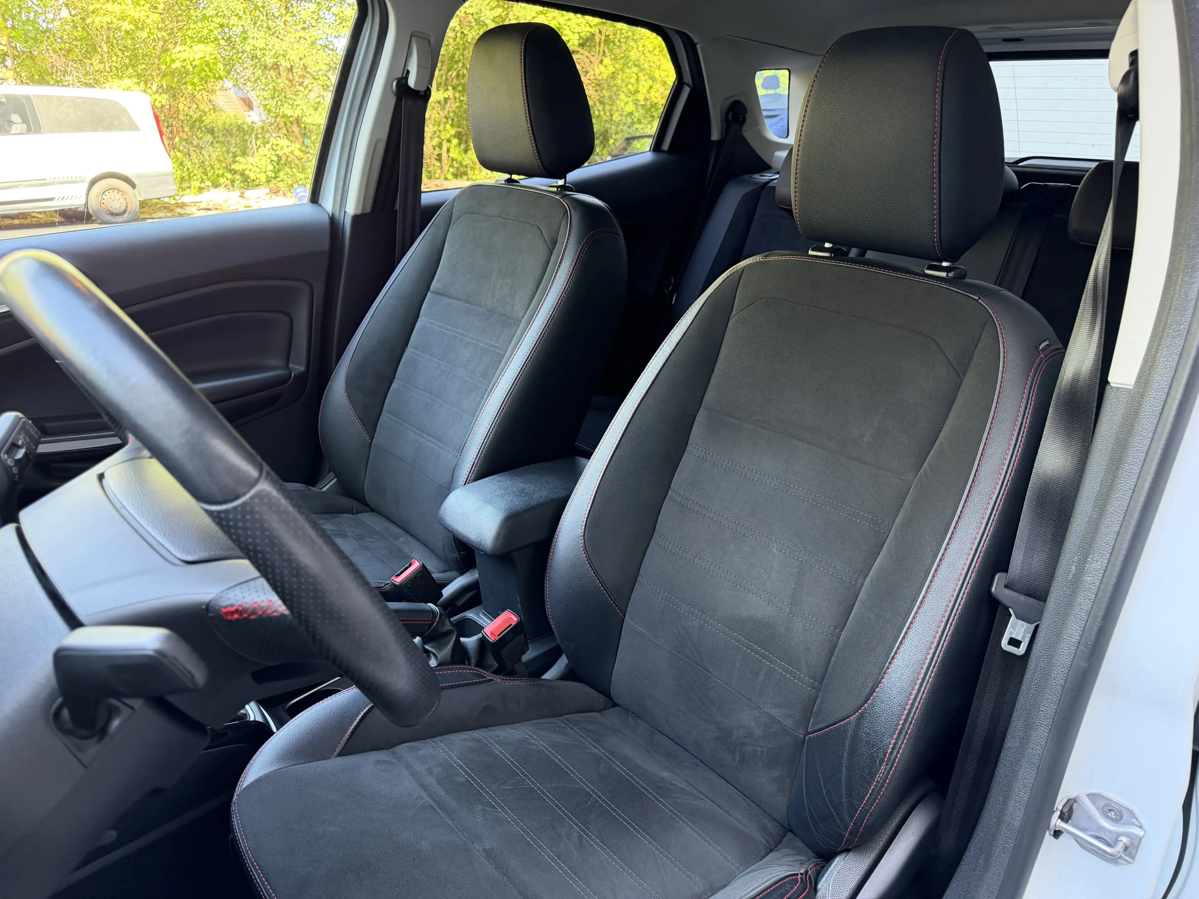 Ford EcoSport ST-Line Bang&Olufsen Kamera Sitzheizung — photo 14