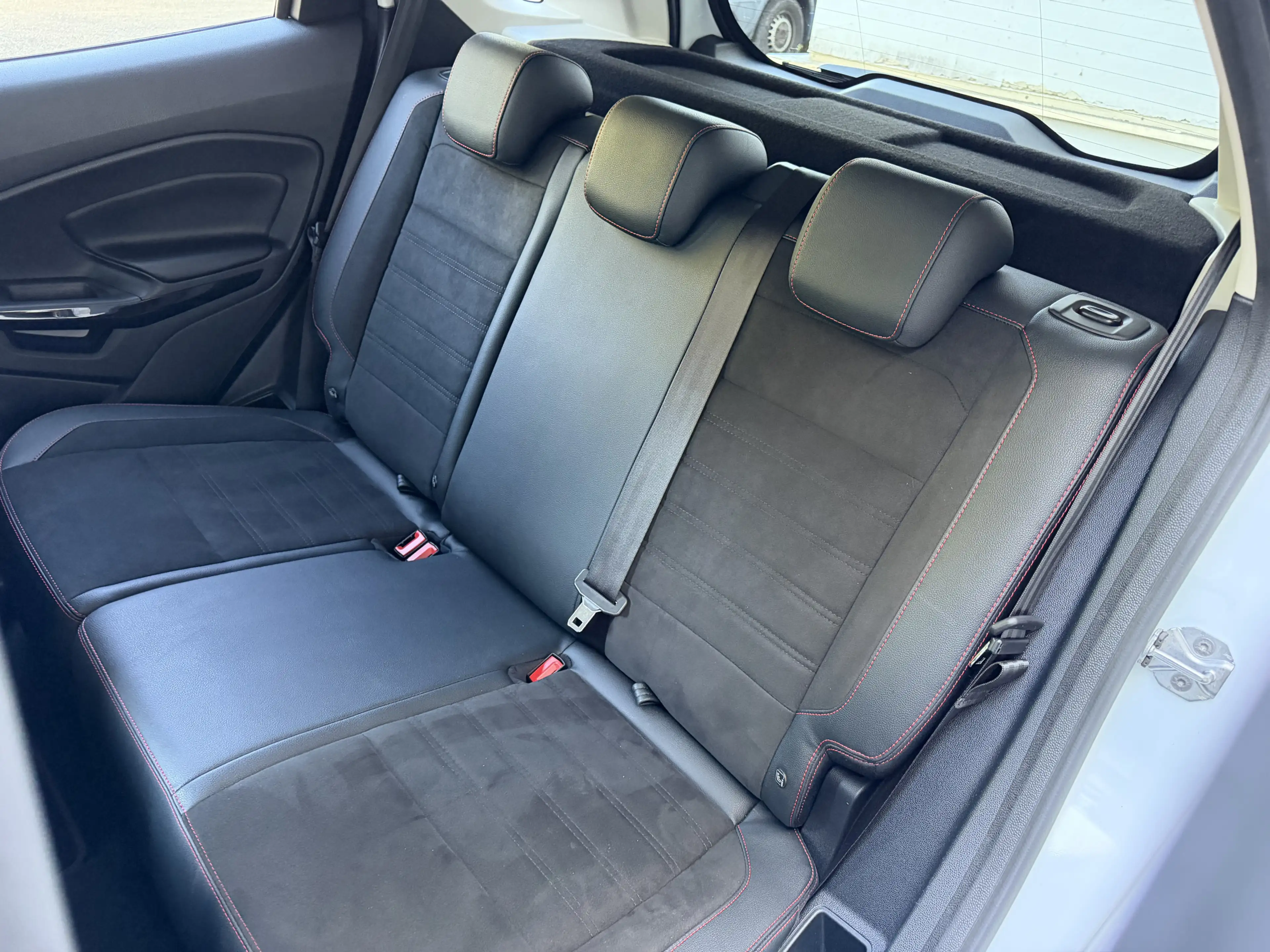 Ford EcoSport ST-Line Bang&Olufsen Kamera Sitzheizung — photo 15