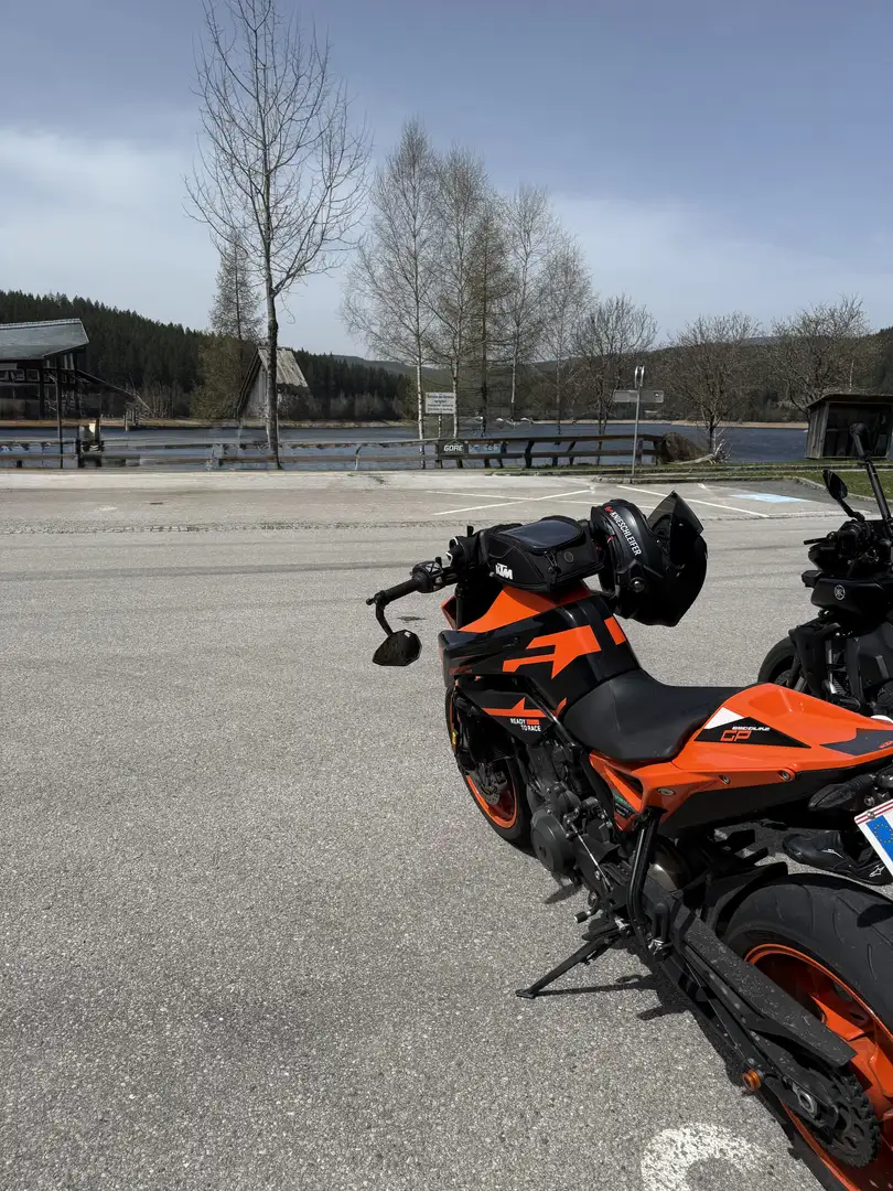 KTM 890 Duke GP Portocaliu - 1