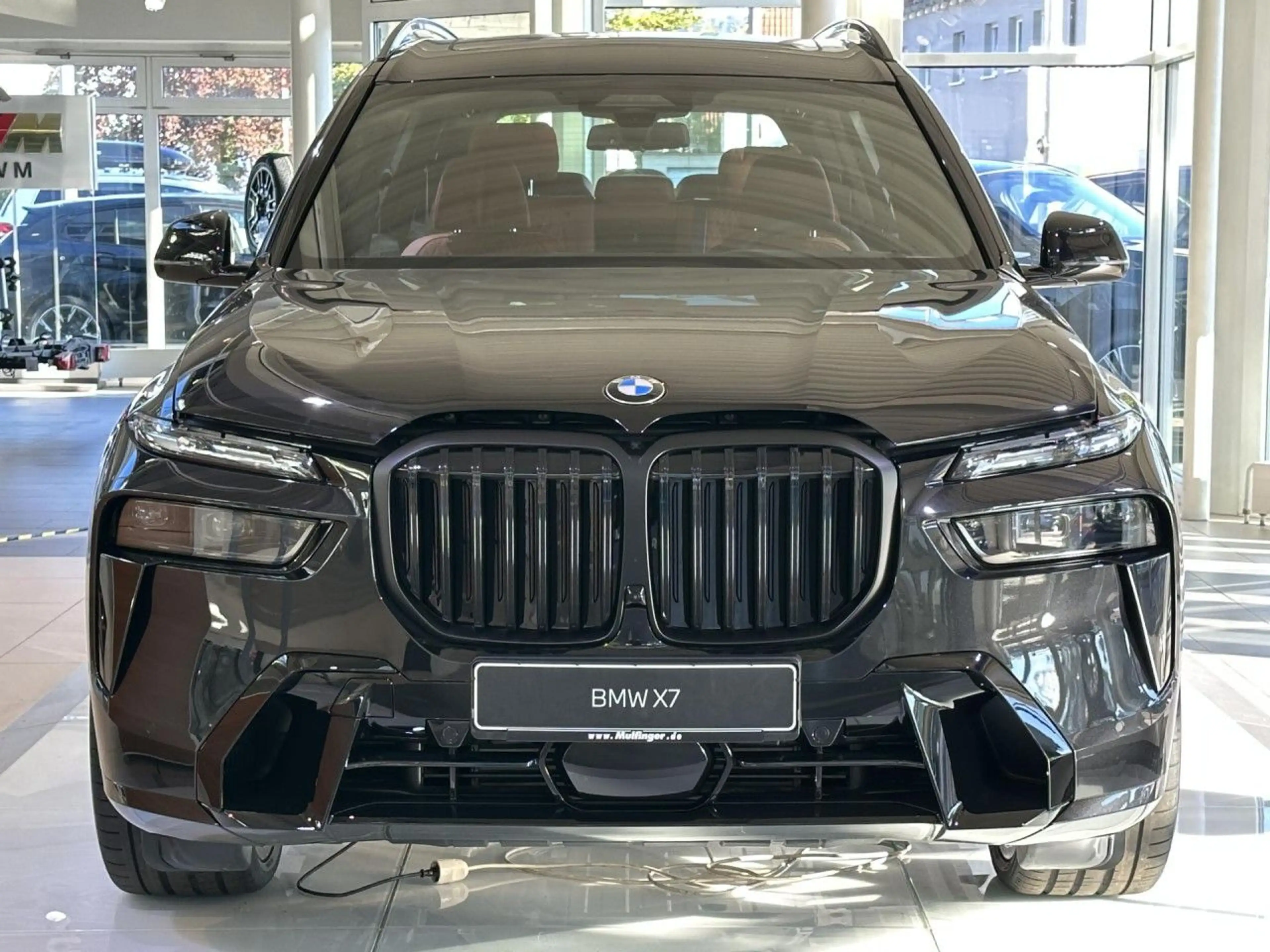 BMW X7 x40d M Sport Pro Kristall Bowers Massage 23" — photo 2