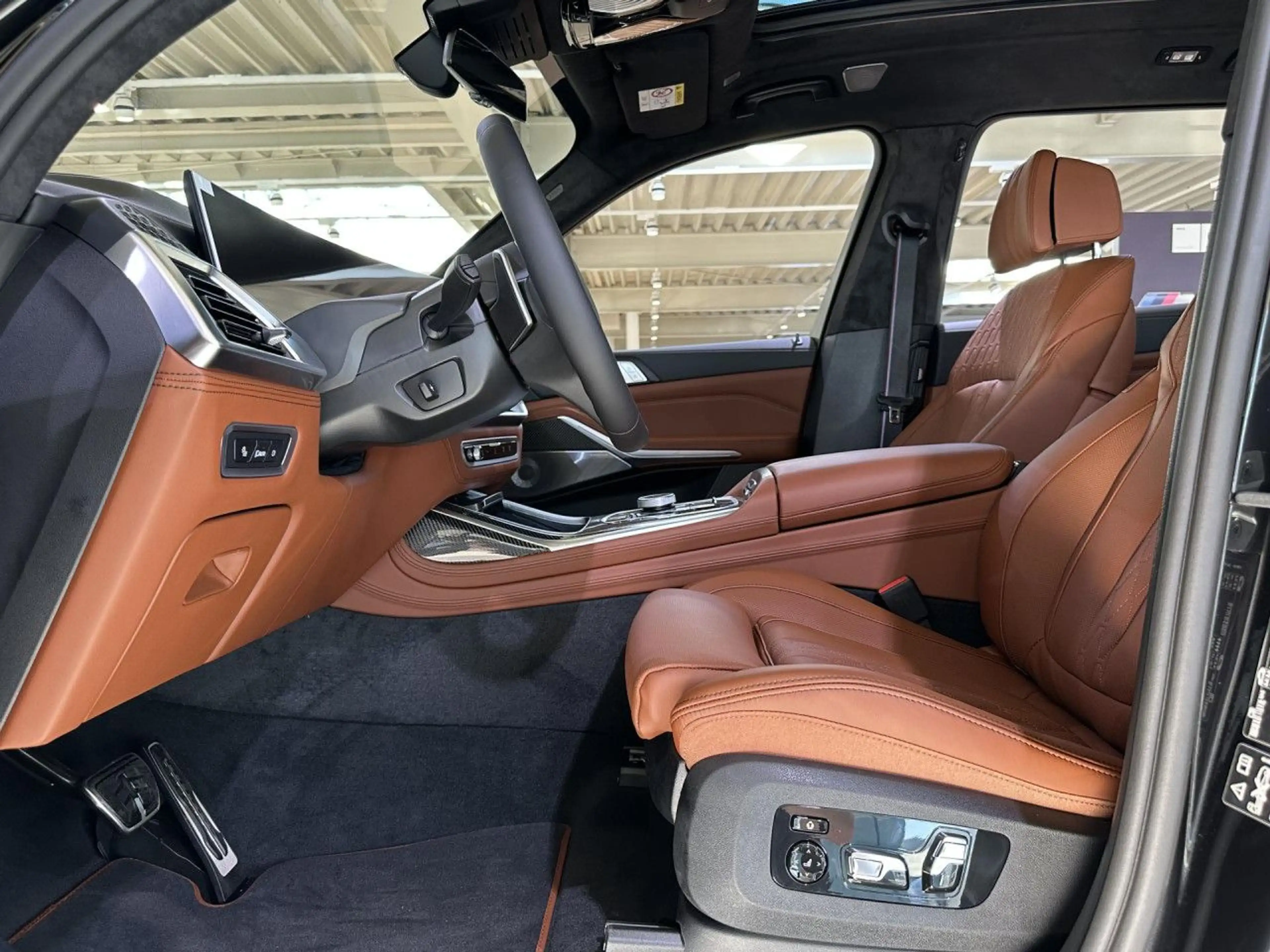 BMW X7 x40d M Sport Pro Kristall Bowers Massage 23" — photo 8