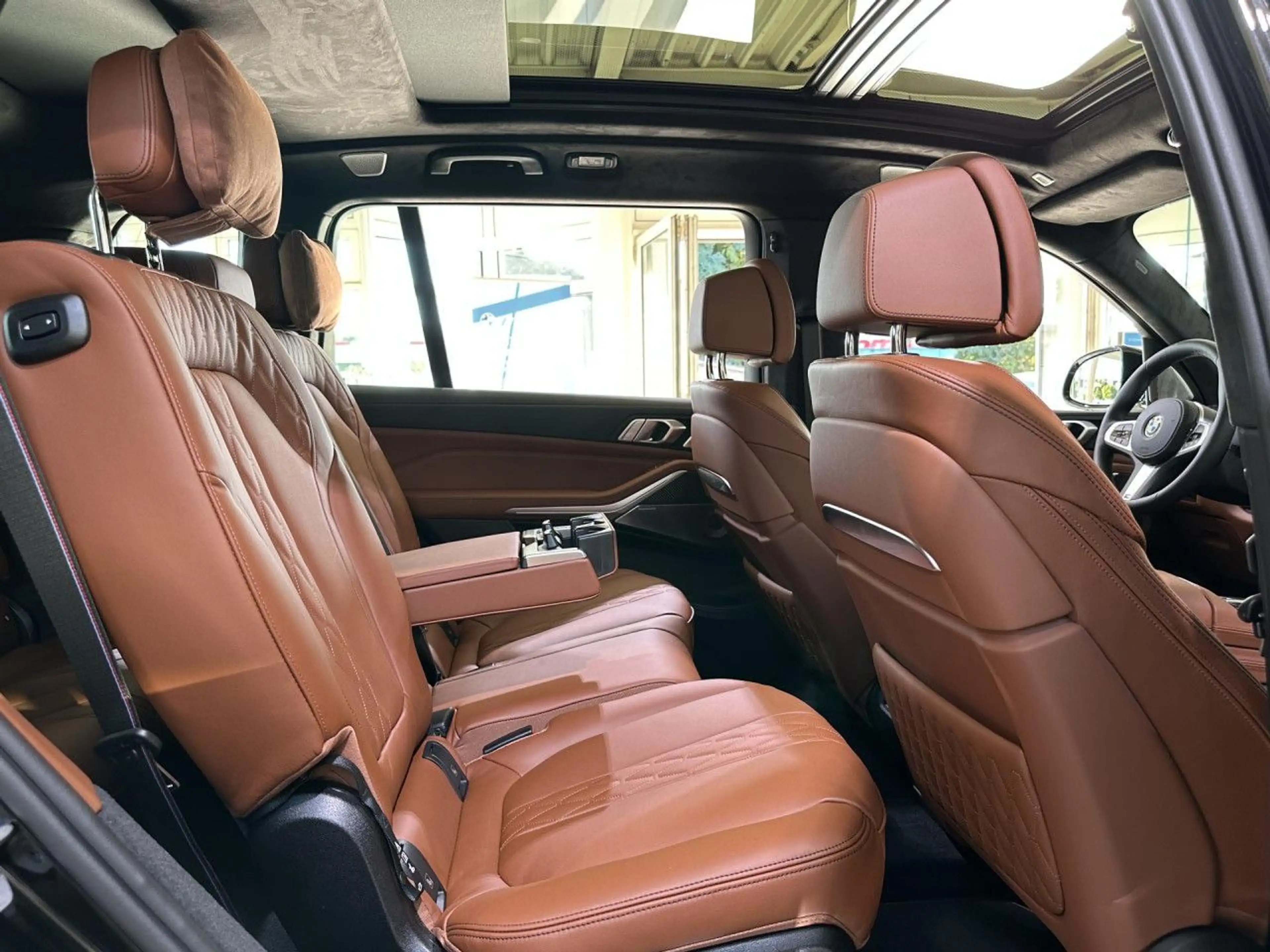 BMW X7 x40d M Sport Pro Kristall Bowers Massage 23" — photo 11