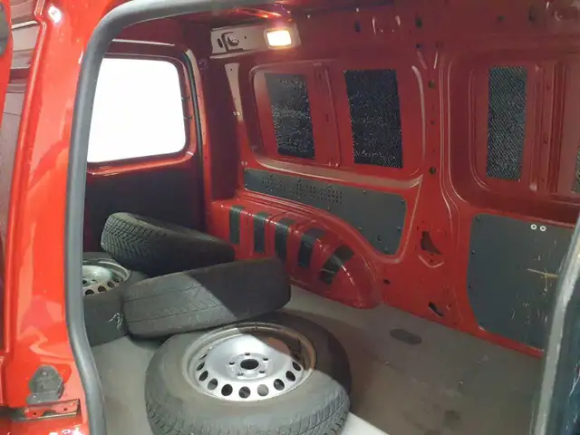 Volkswagen Caddy view 14
