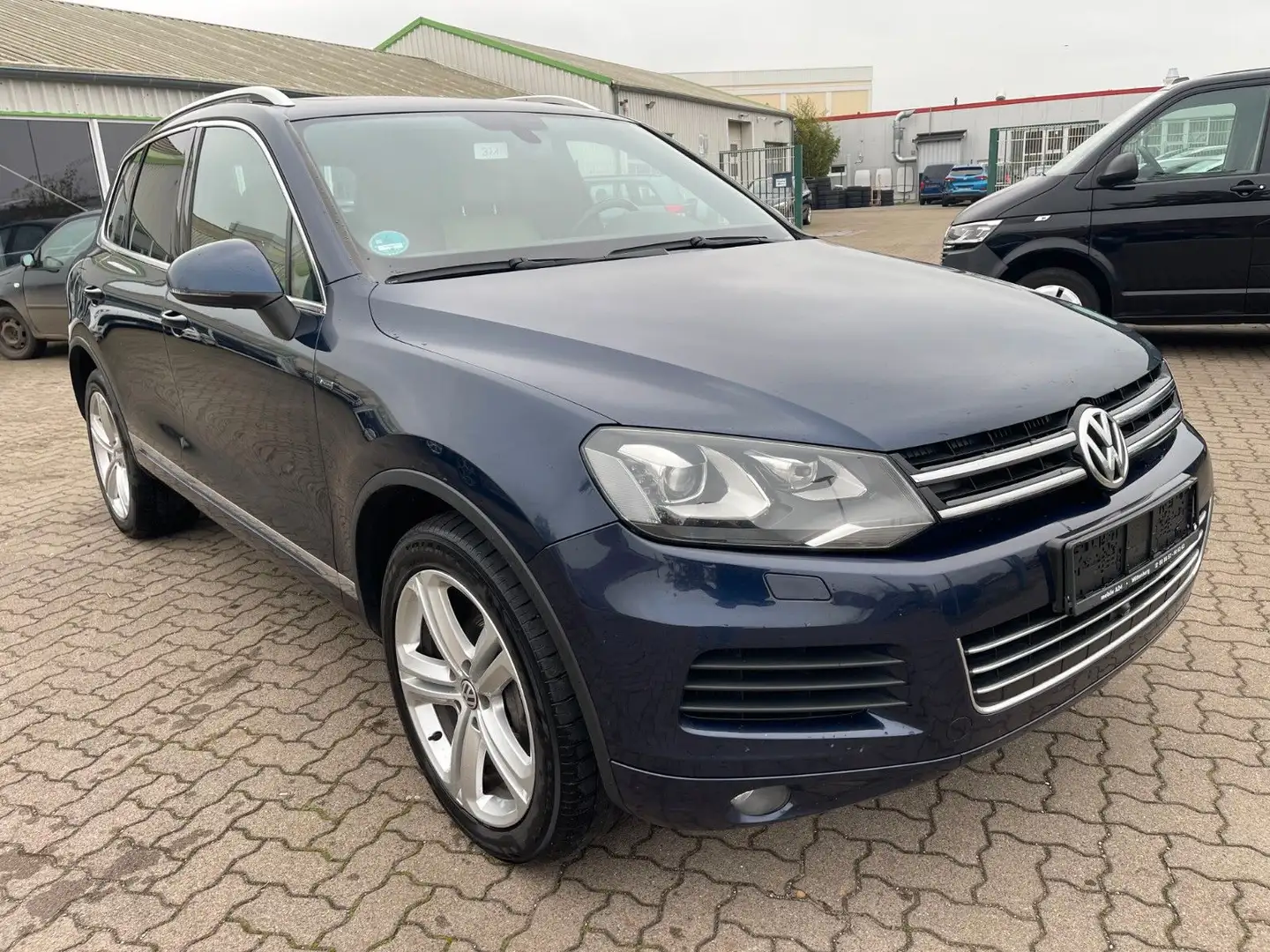 Volkswagen Touareg V6 TDI BMT AHK NAVI LEDER XENON Bleu - 1