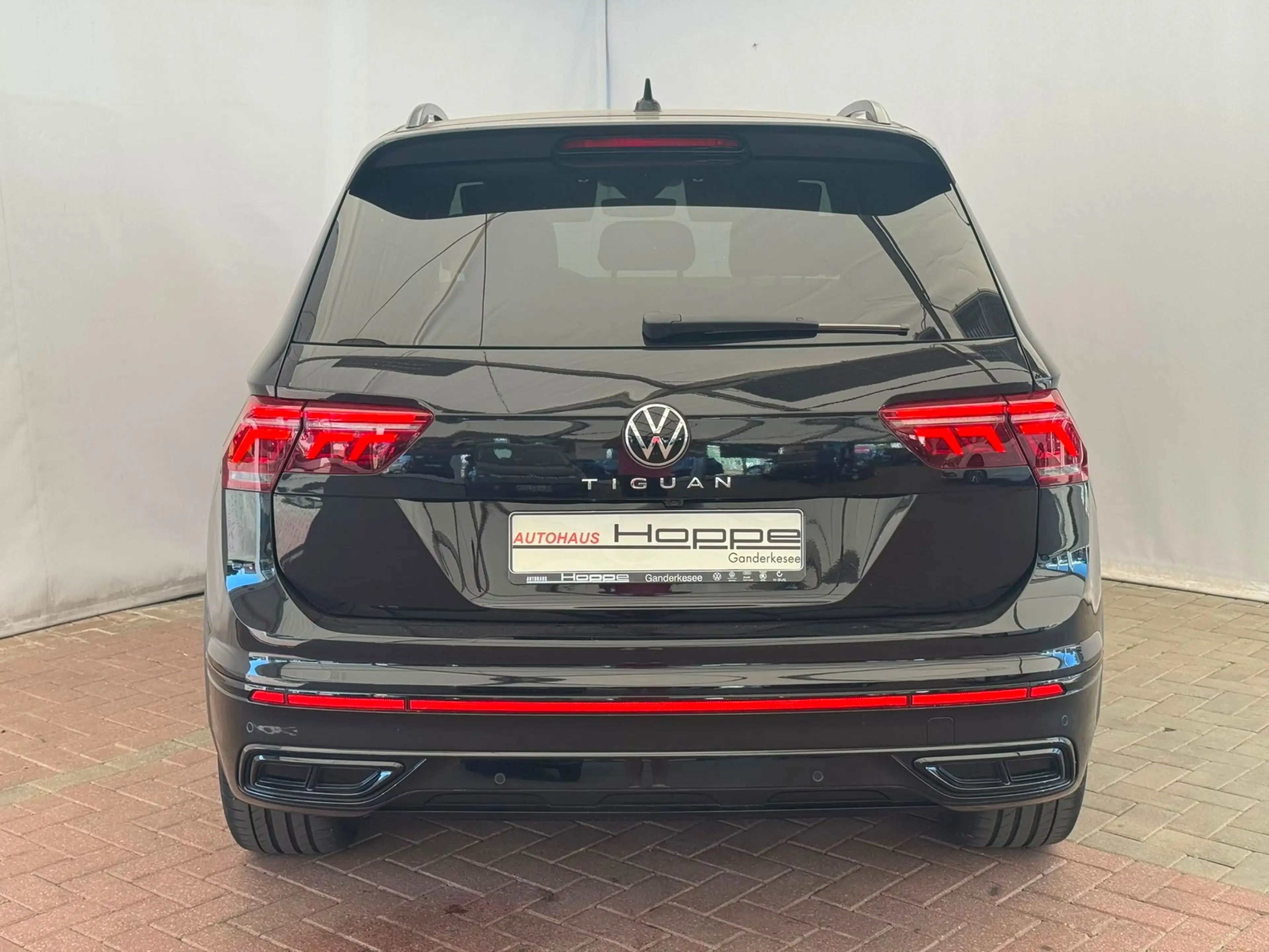 Volkswagen Tiguan R-Line 2.0TDI DSG+360°KAMERA+MATRIX+ACC+20 — photo 24