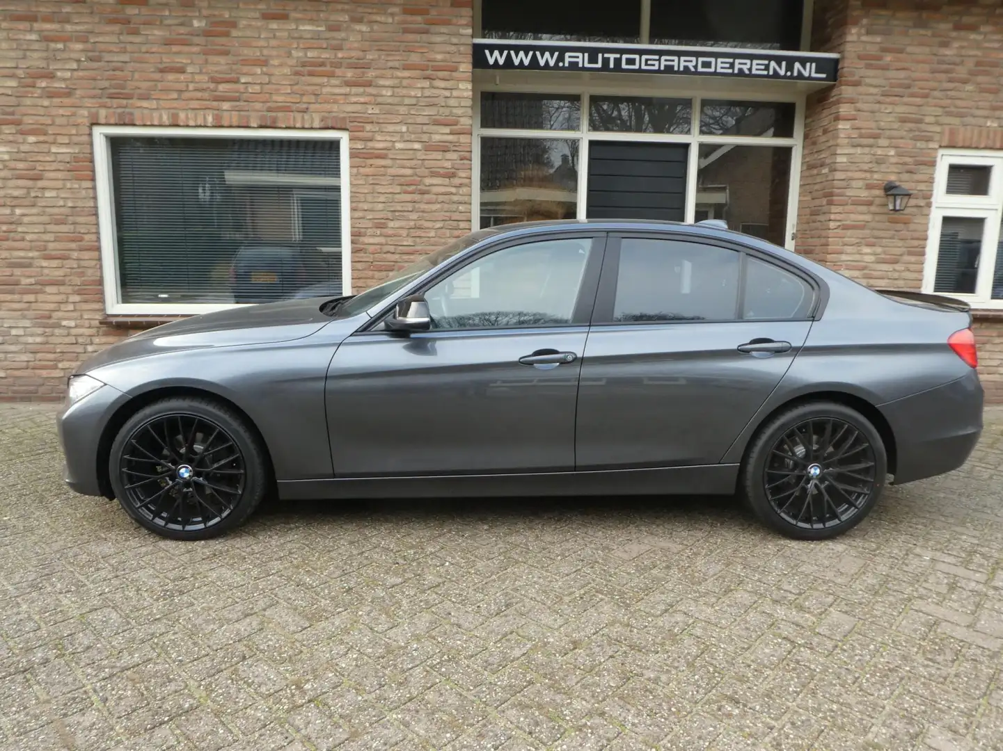 BMW 316 3-serie 316d Executive Gris - 2