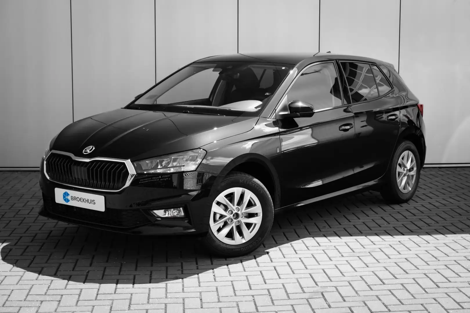 Skoda Fabia Selection Inclusief €3000,- inruilvoordeel | Airco Zwart - 1