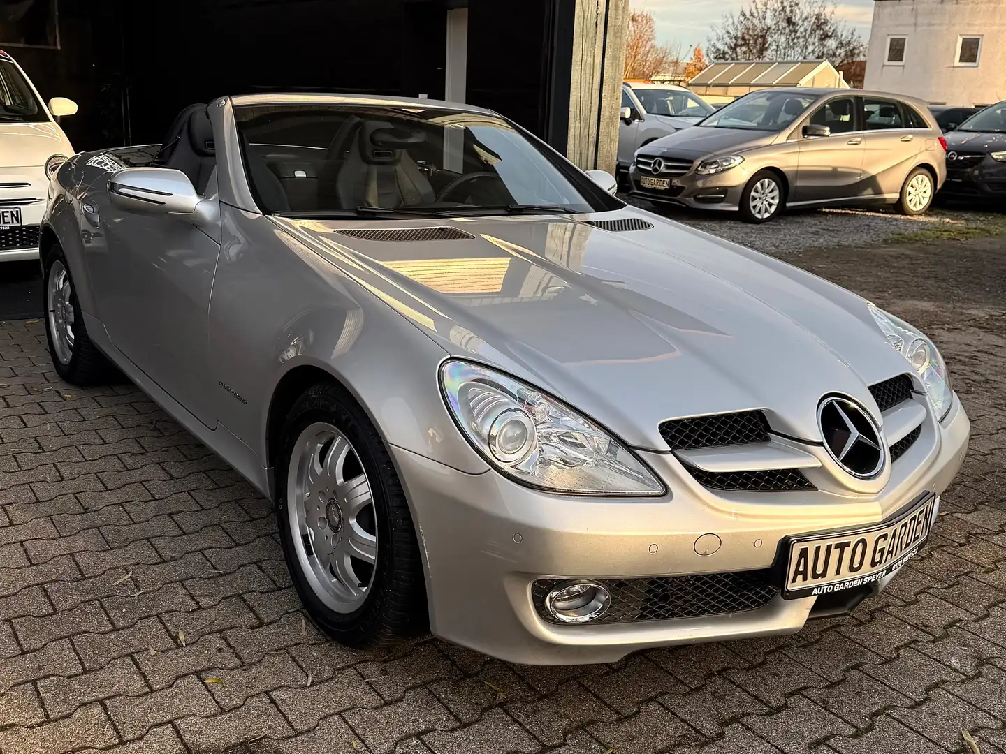 Mercedes-Benz SLK 200 SLK 200 Kompressor, TÜV 07/27, Inspektion Neu Grau - 1