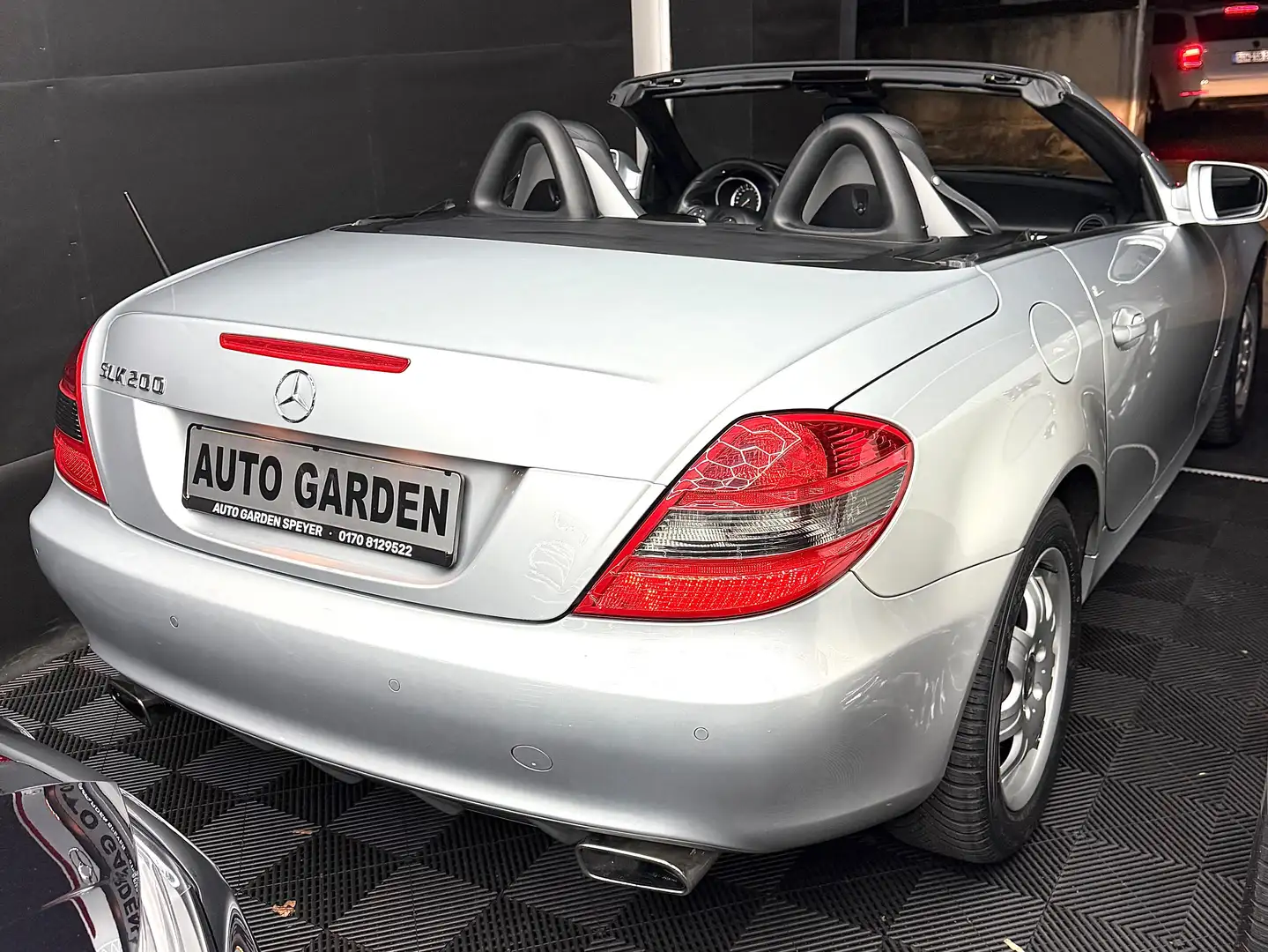 Mercedes-Benz SLK 200 SLK 200 Kompressor, TÜV 07/27, Inspektion Neu Grau - 1